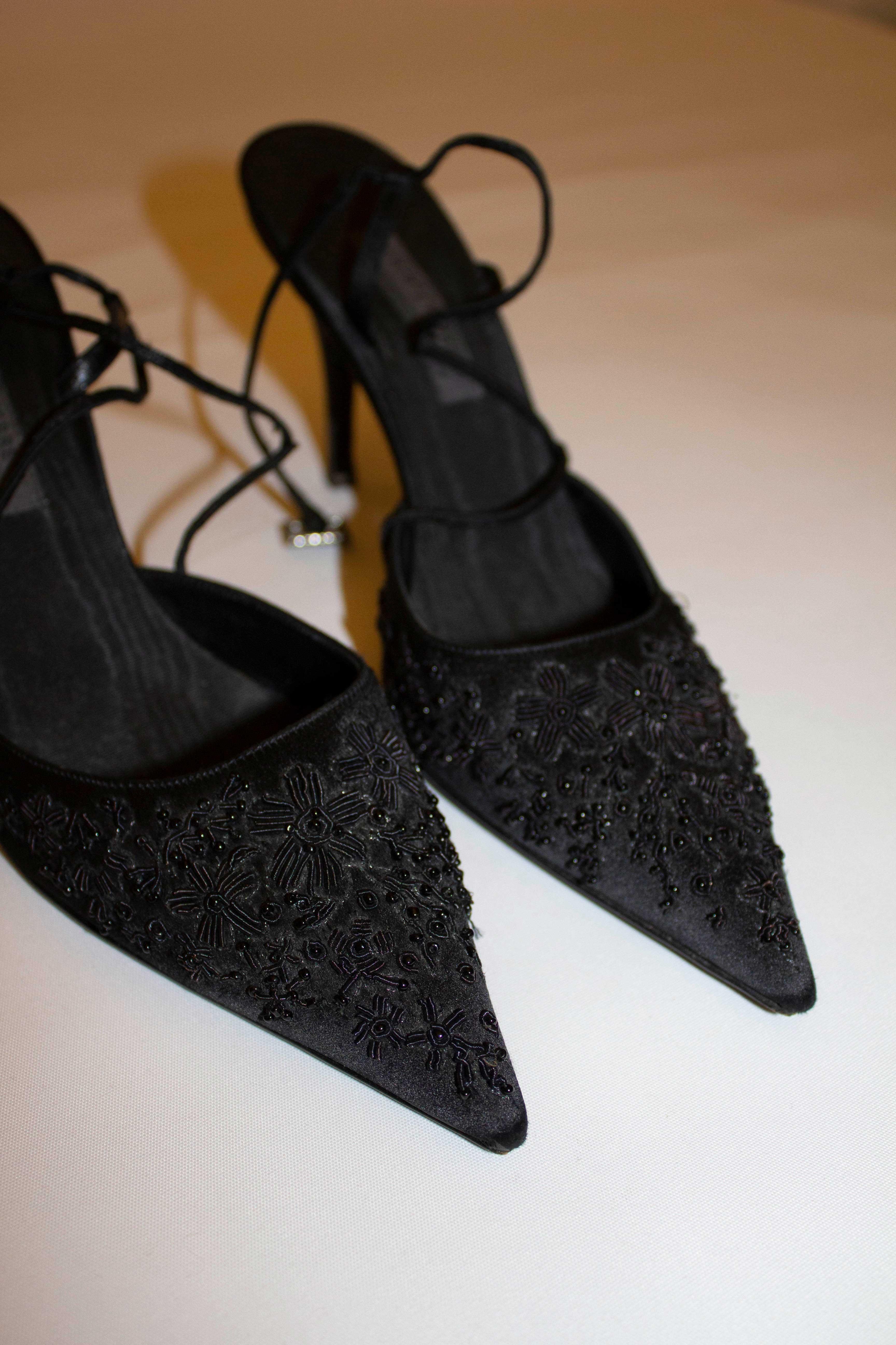 Black Beaded Evening Shoes by Alberta Ferretti In Good Condition For Sale In London, GB