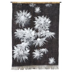 "Black Beauty" - Appendiabiti grafico floreale in iuta nera e foglia d
oro