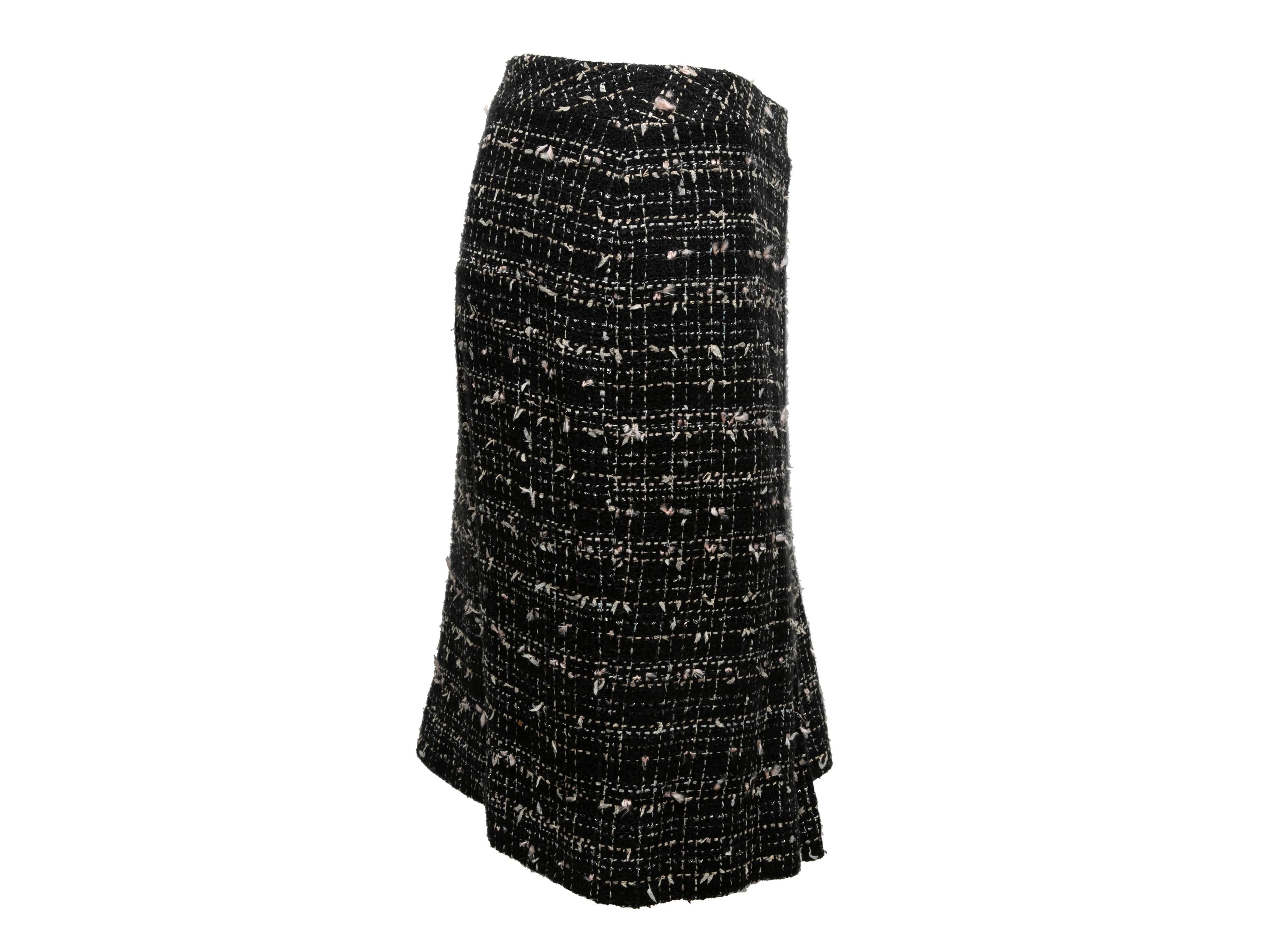 Black & Beige Chanel Cruise 2005 Tweed Skirt Size FR 48 For Sale 1