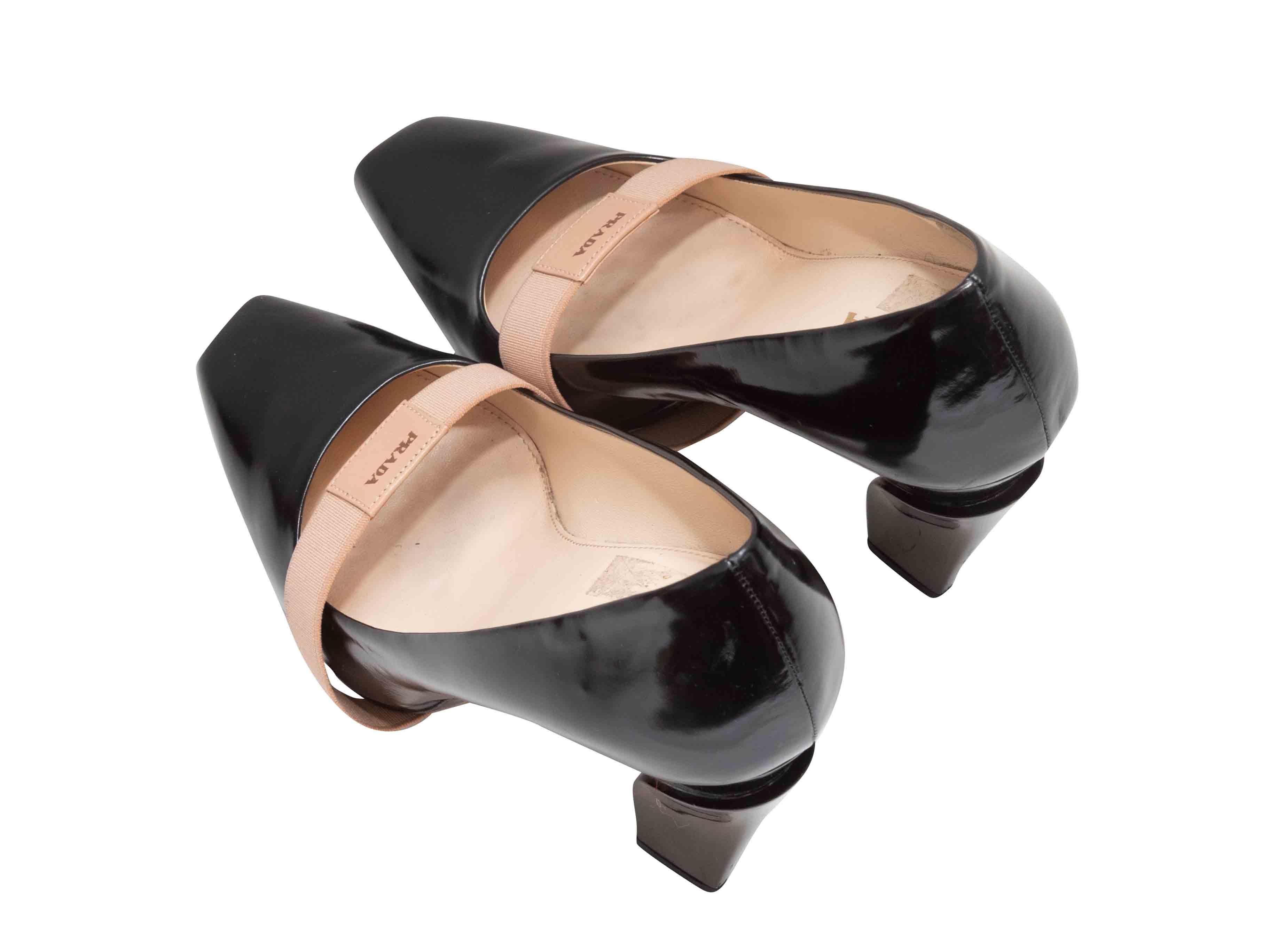 Nero Pompe di Prada con punta quadrata in nero e beige taglia 39 in vendita