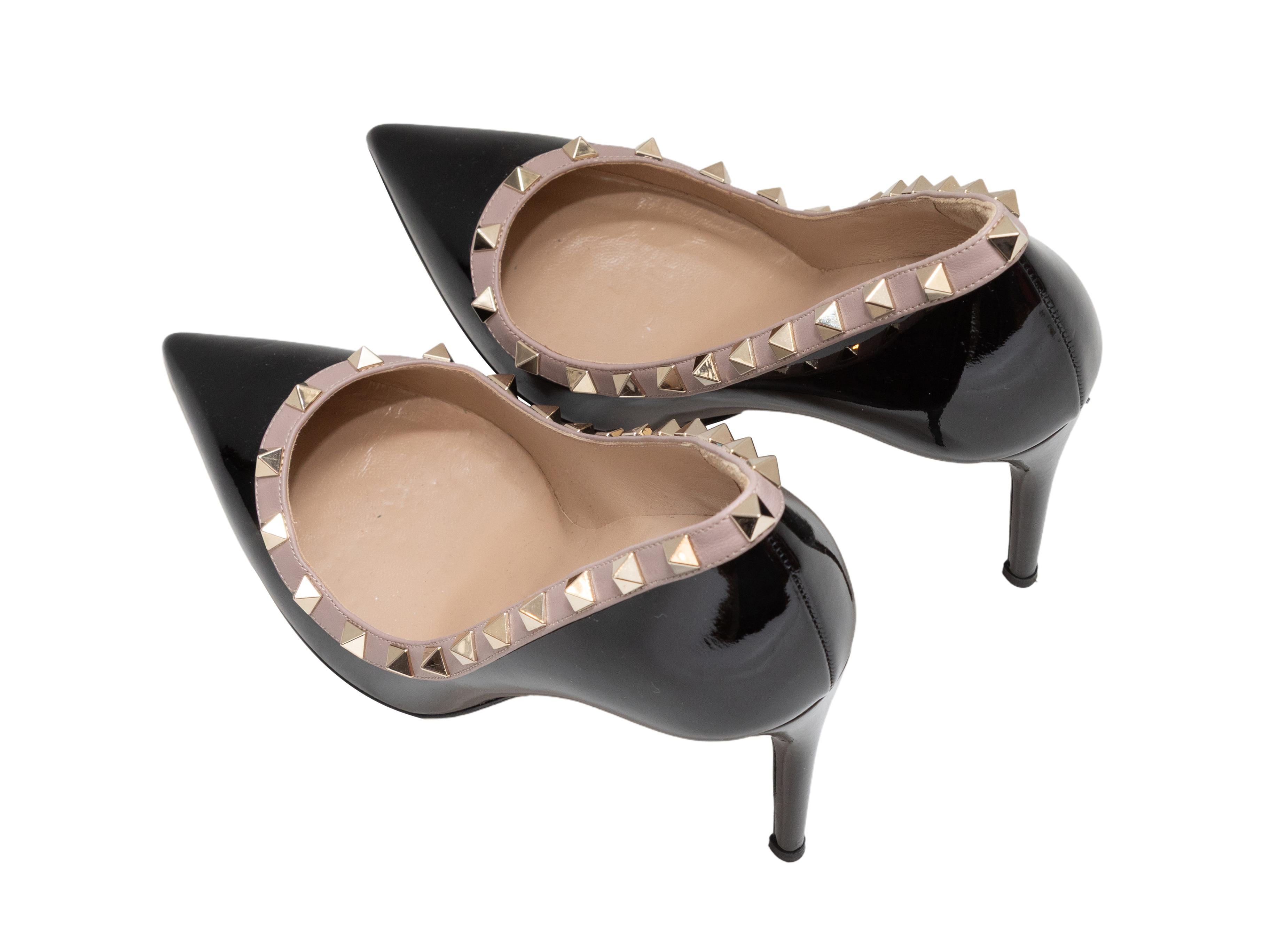 Bombas con punta Rockstud Valentino negras y beige talla 38 Negro en venta
