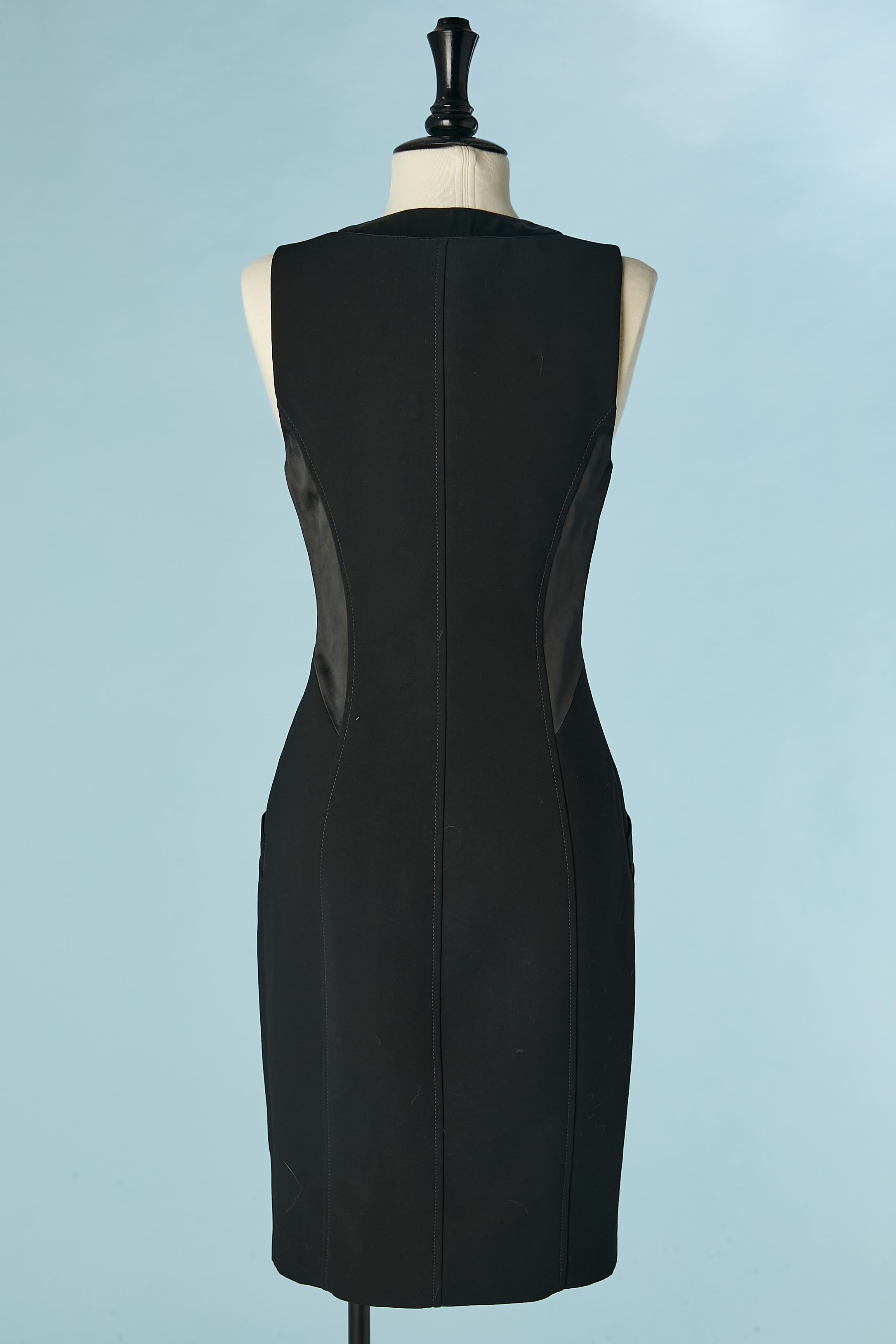 Schwarzes ärmelloses Bi-material-Kleid mit Reißverschluss in der Vorderseite  Barbara Bui  im Angebot 2