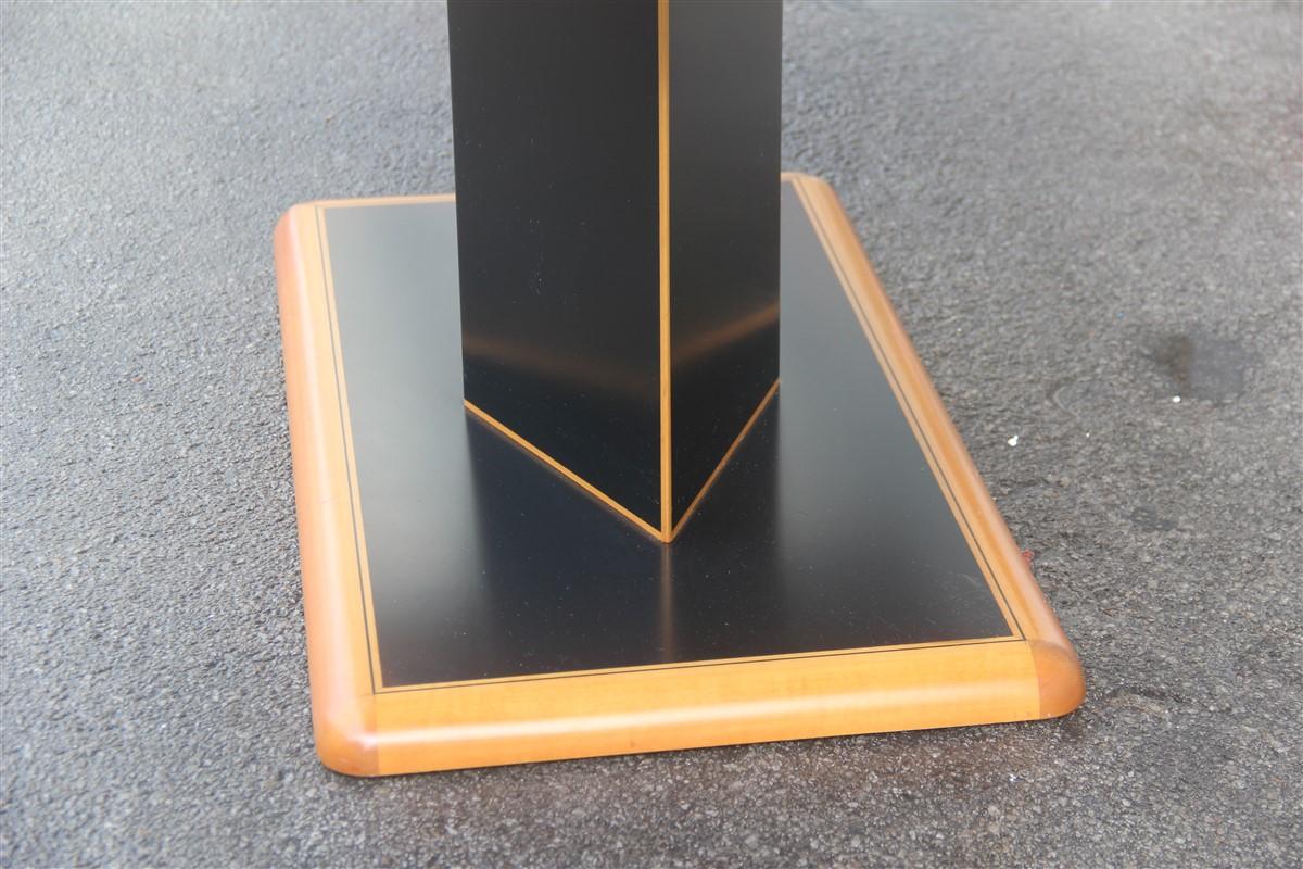 Schwarzer großer rechteckiger schwarzer, großer Tisch mit Rhombus-Sockel aus Naturholz und Laminat aus Ahorn, 1970 im Zustand „Gut“ im Angebot in Palermo, Sicily