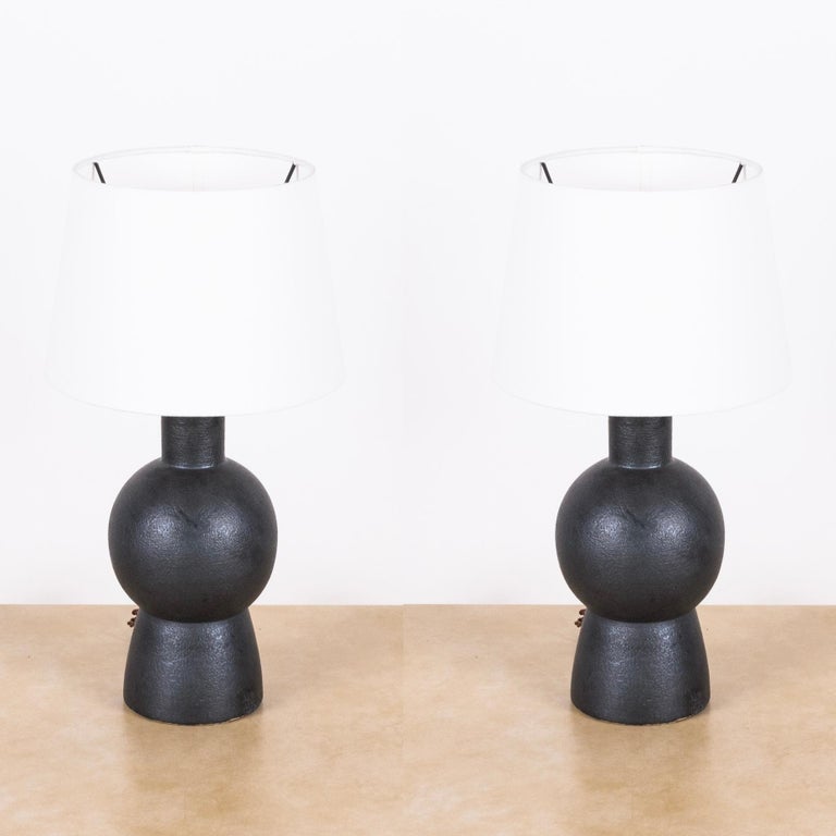 Lampe en grès noire 'Bilboquet' par Design Frères En vente sur 1stDibs | bilboquet  moderne