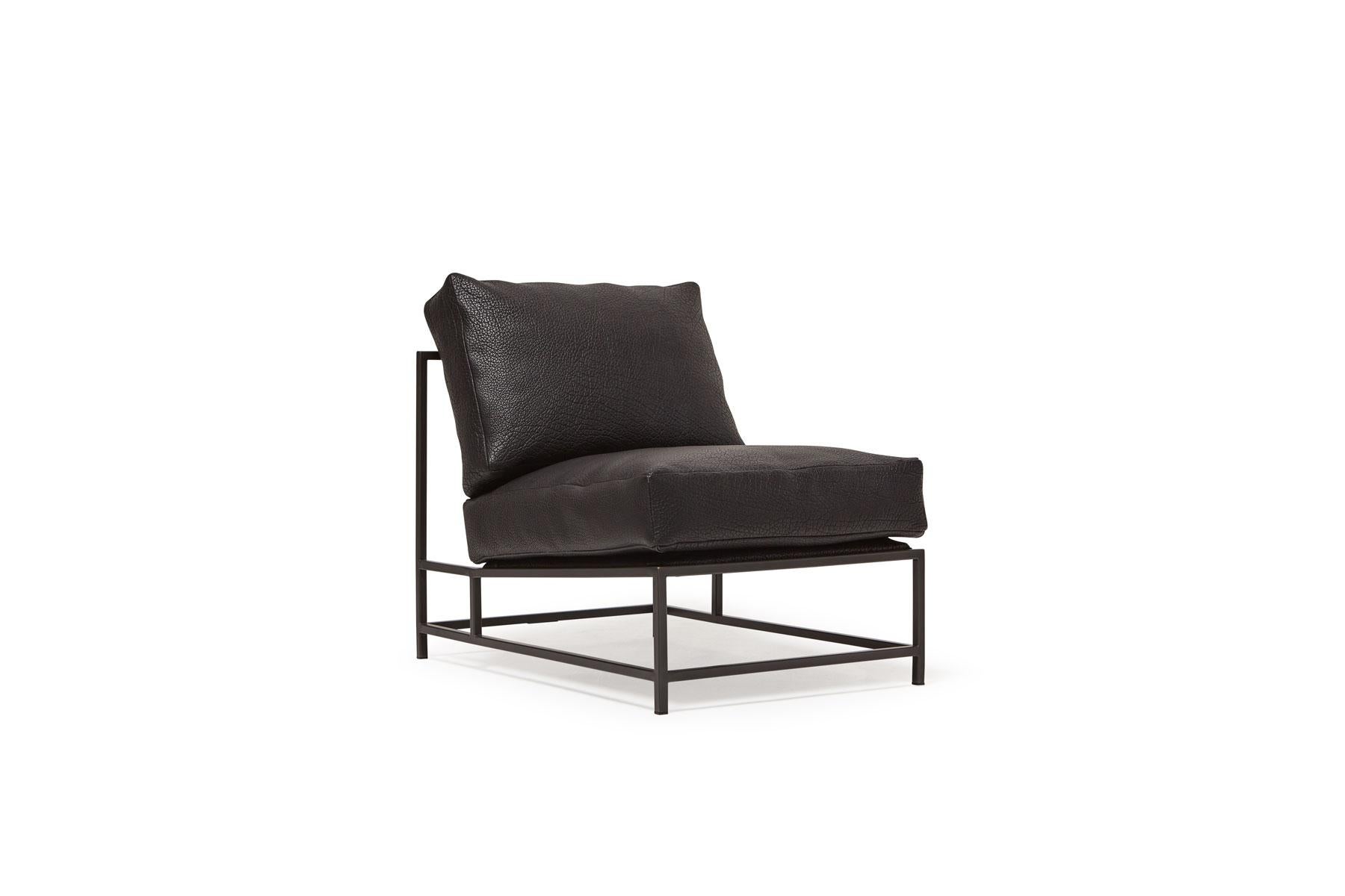Sessel aus schwarzem Bisonleder und geschwärztem Stahl (Moderne) im Angebot