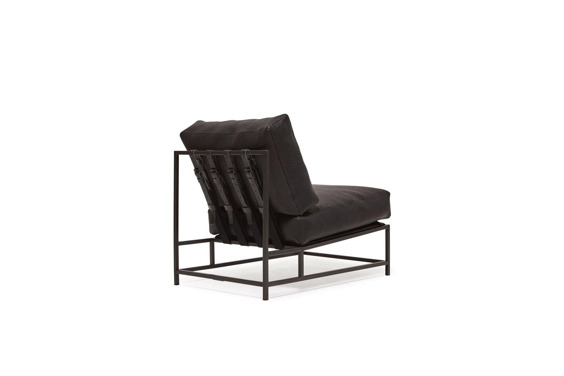 Sessel aus schwarzem Bisonleder und geschwärztem Stahl (Metallarbeit) im Angebot