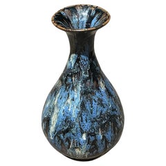 Esmalte salpicado negro, azul y blanco, Jarrón en forma de tulipán, China, Contemporáneo