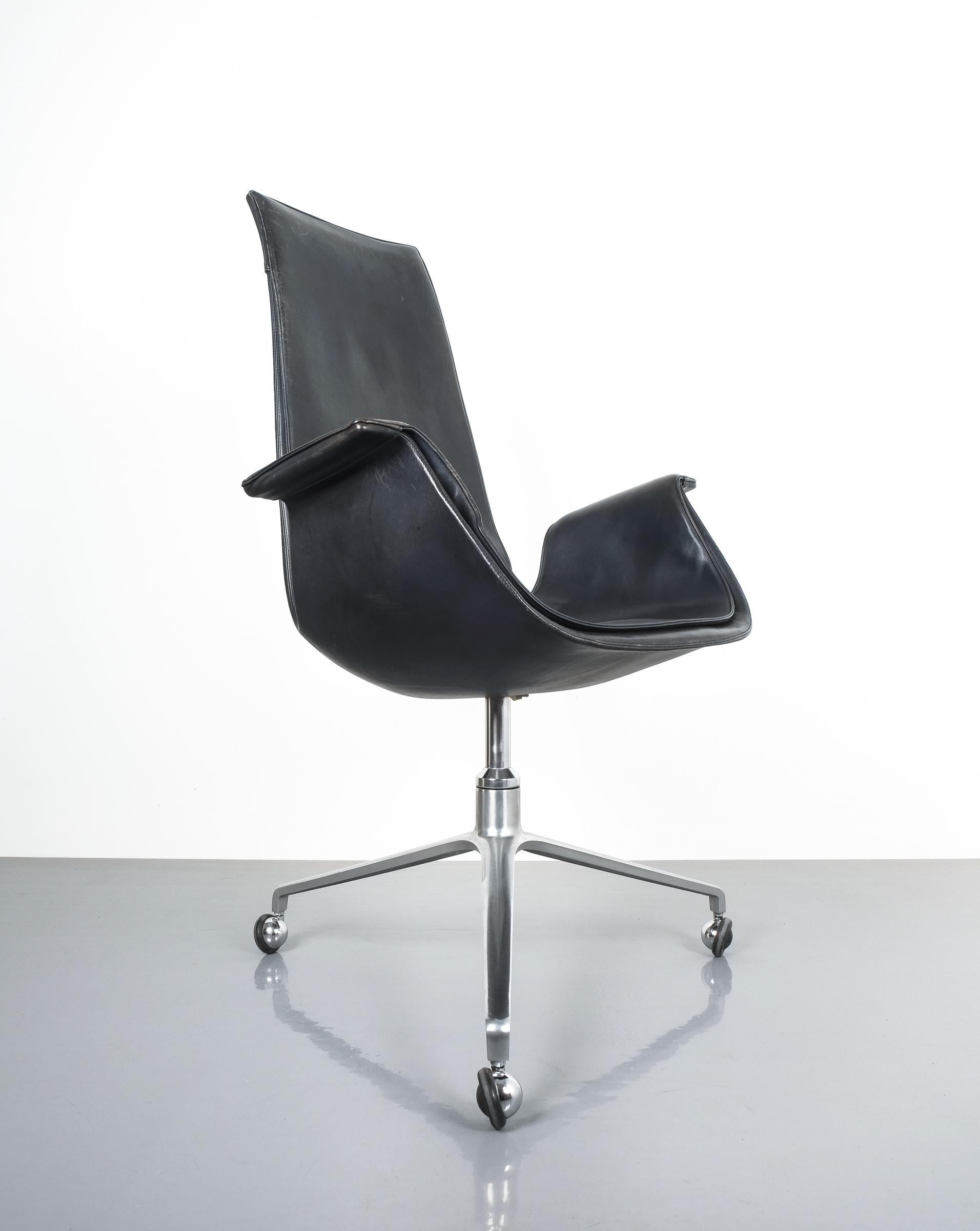 Dark Blue High Back Bird Desk Chair by Fabricius and Kastholm FK 6725, 1964 In Good Condition In Vienna, AT