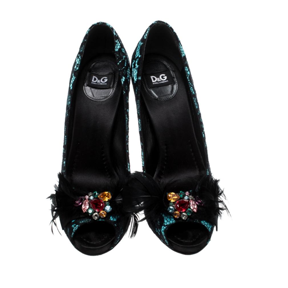 Black/Blue Lace Feather and Crystal Embellished Peep Toe Pumps Size 41 In Fair Condition In Dubai, Al Qouz 2