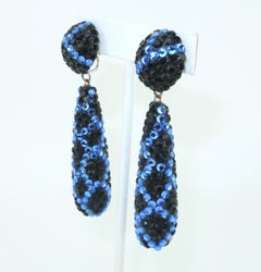 Pendientes de gota de cristal pavé negro y azul atribuidos a James Arpad