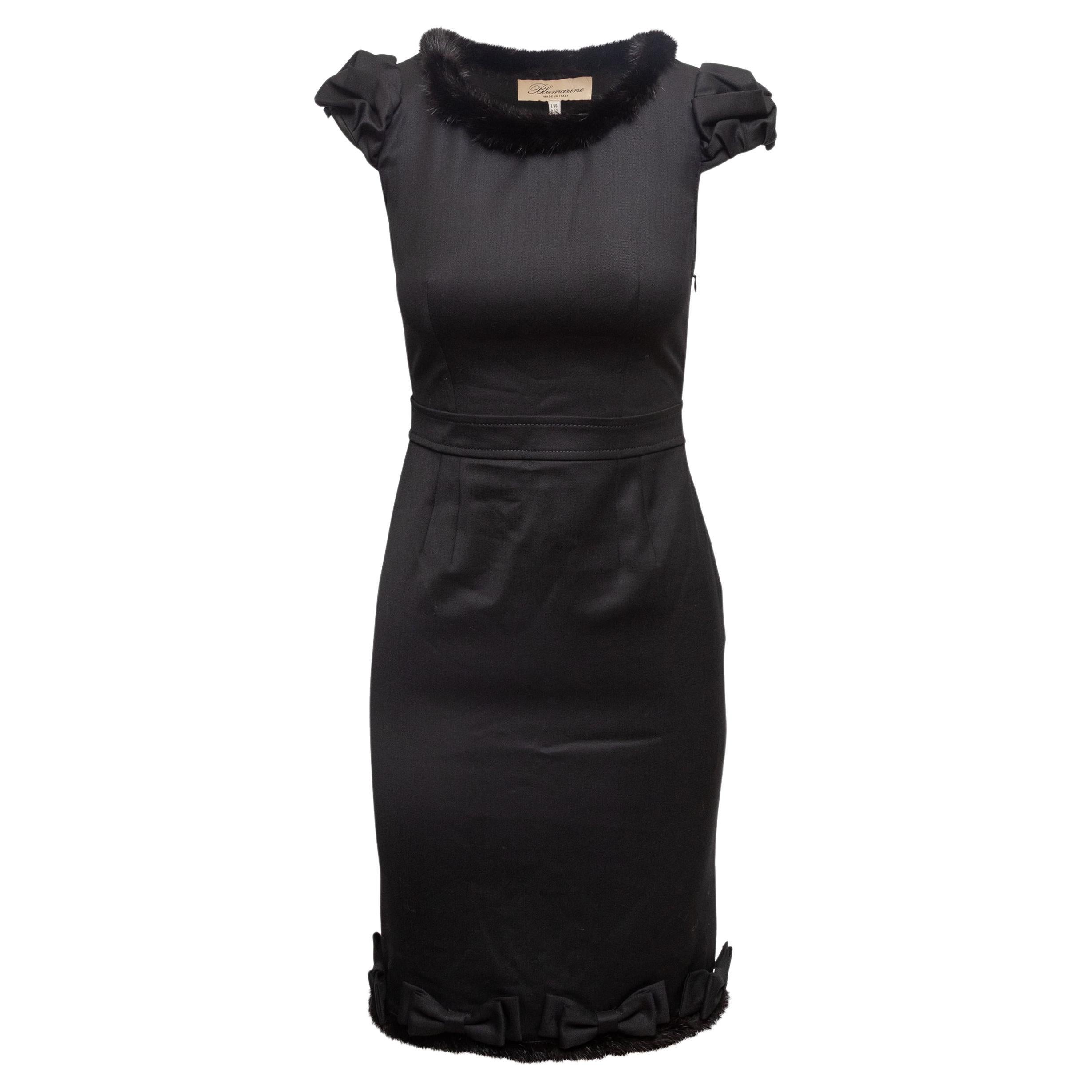 Robe noire en laine vierge et fourrure de vison de Blumarine Taille IT 38 en vente