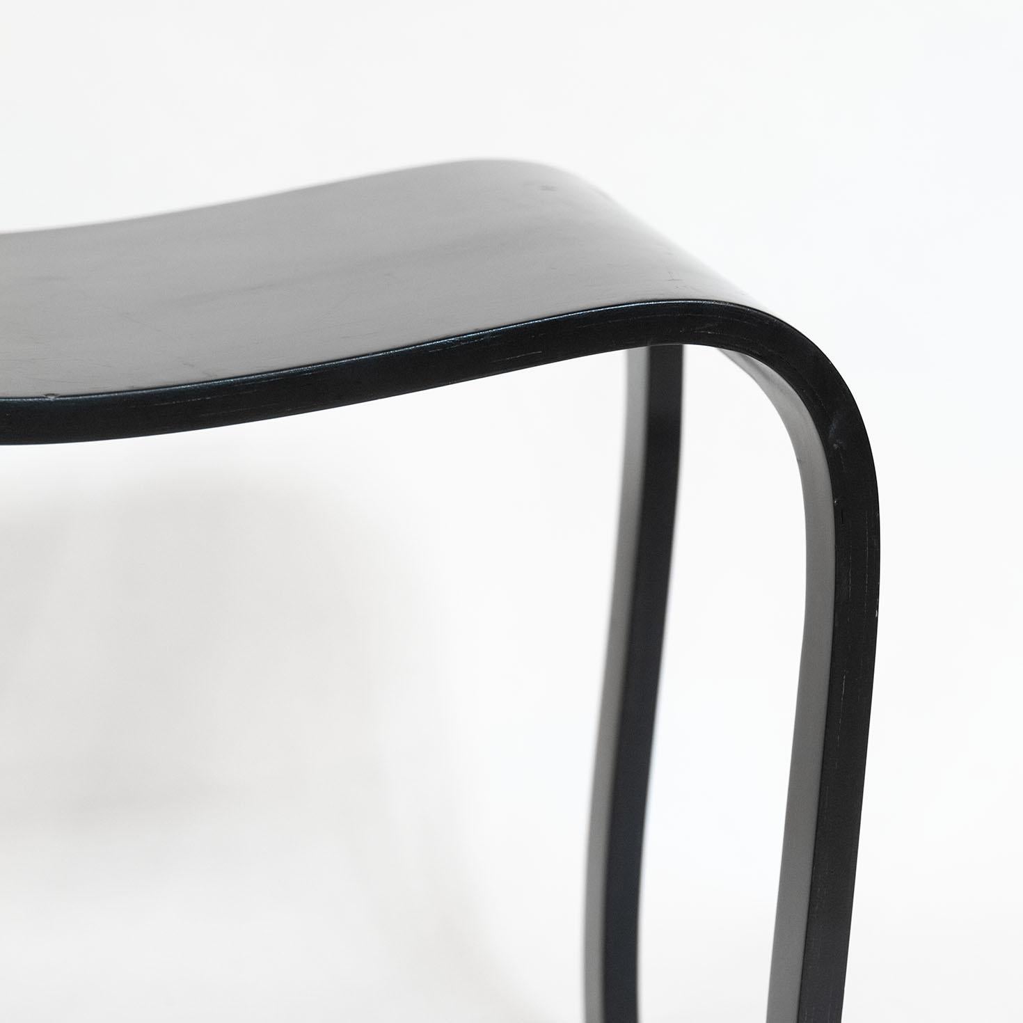 The Bodyform chair by Peter Danko, part of the permanent collection at the Museum of Modern Art in New York City.

This design utilizes a single piece of bent plywood to form the sculptural chair. It is a comfortable sitting experience as a result,