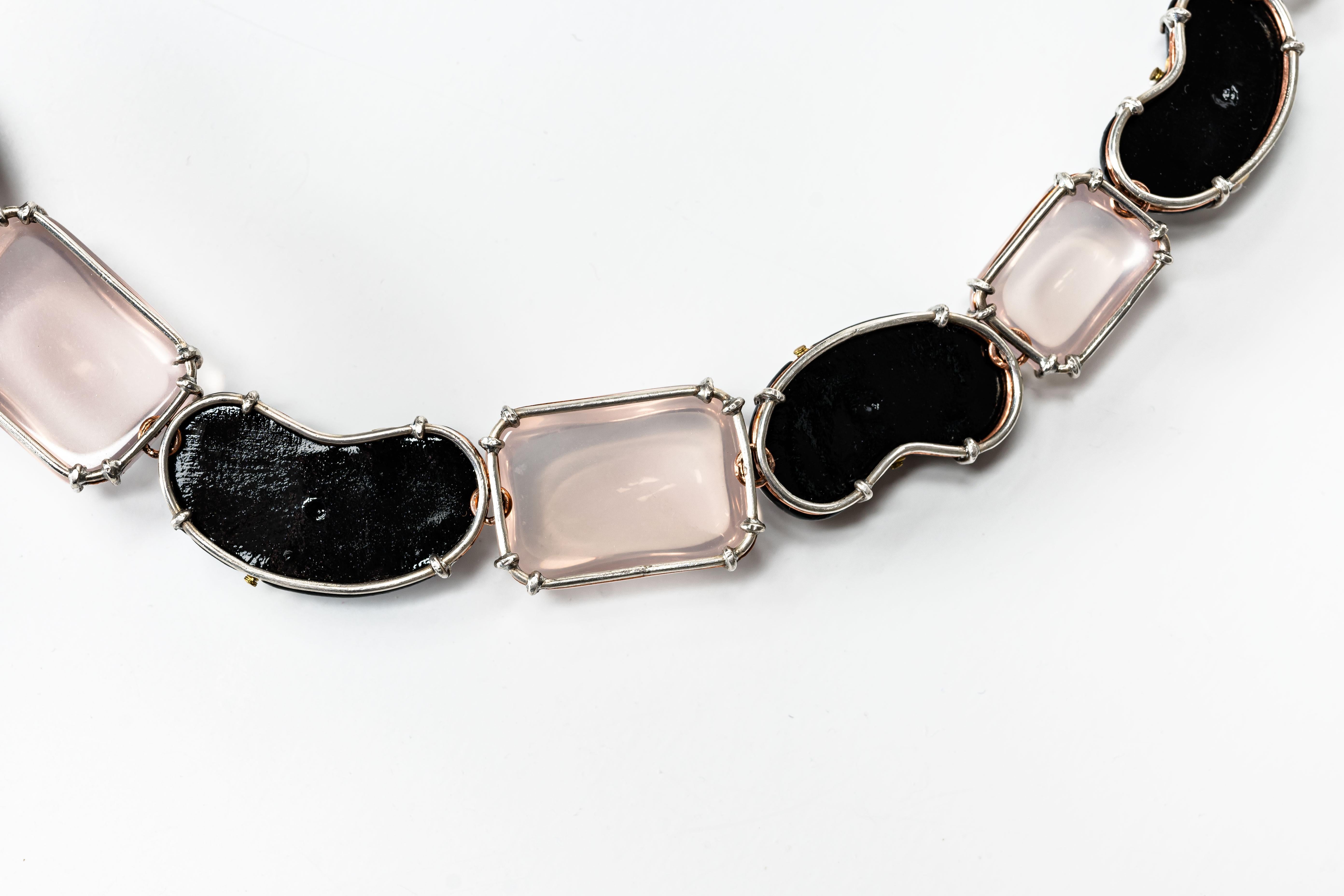 Black Bodyfurnitures Necklace, hand-painted, Rose Quartz, Pearls, double wire In New Condition For Sale In Bolzano, BZ