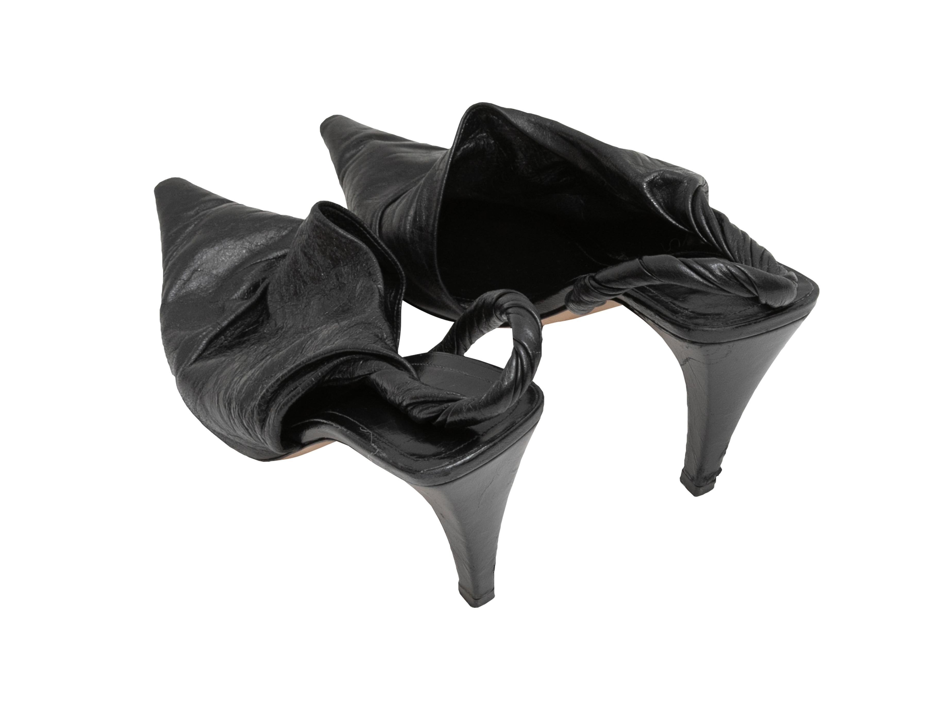 Black Bottega Veneta Pointed-Toe Leather Slingbacks Size 37 In Good Condition In New York, NY