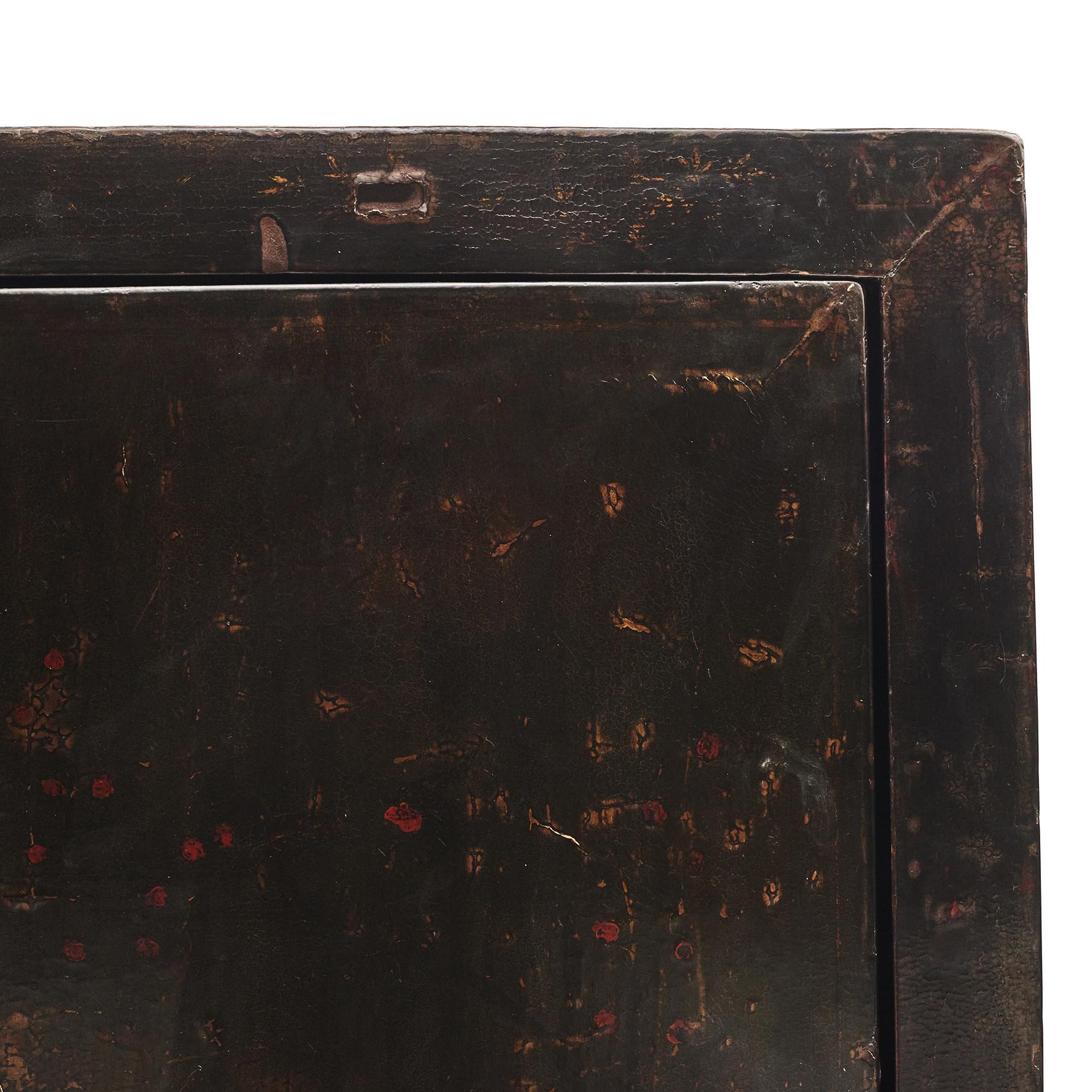 19th Century Black/Brown Chinese Qing Dynasty Period Cabinet from Shanxi, 1800-1820