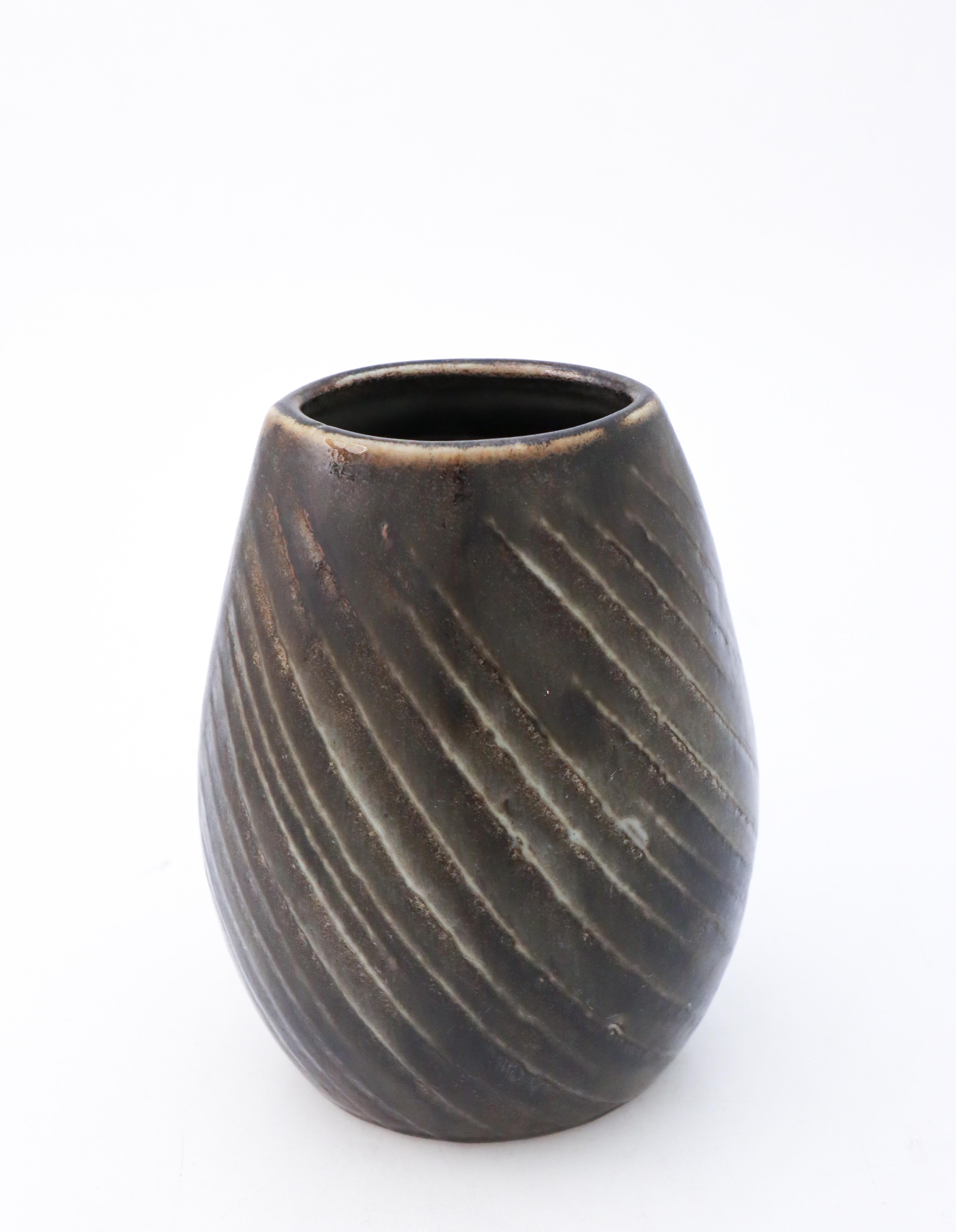 Black & Brown Vase Carl-Harry Stålhane Rörstrand Atelier, Midcentury Vintage For Sale 1