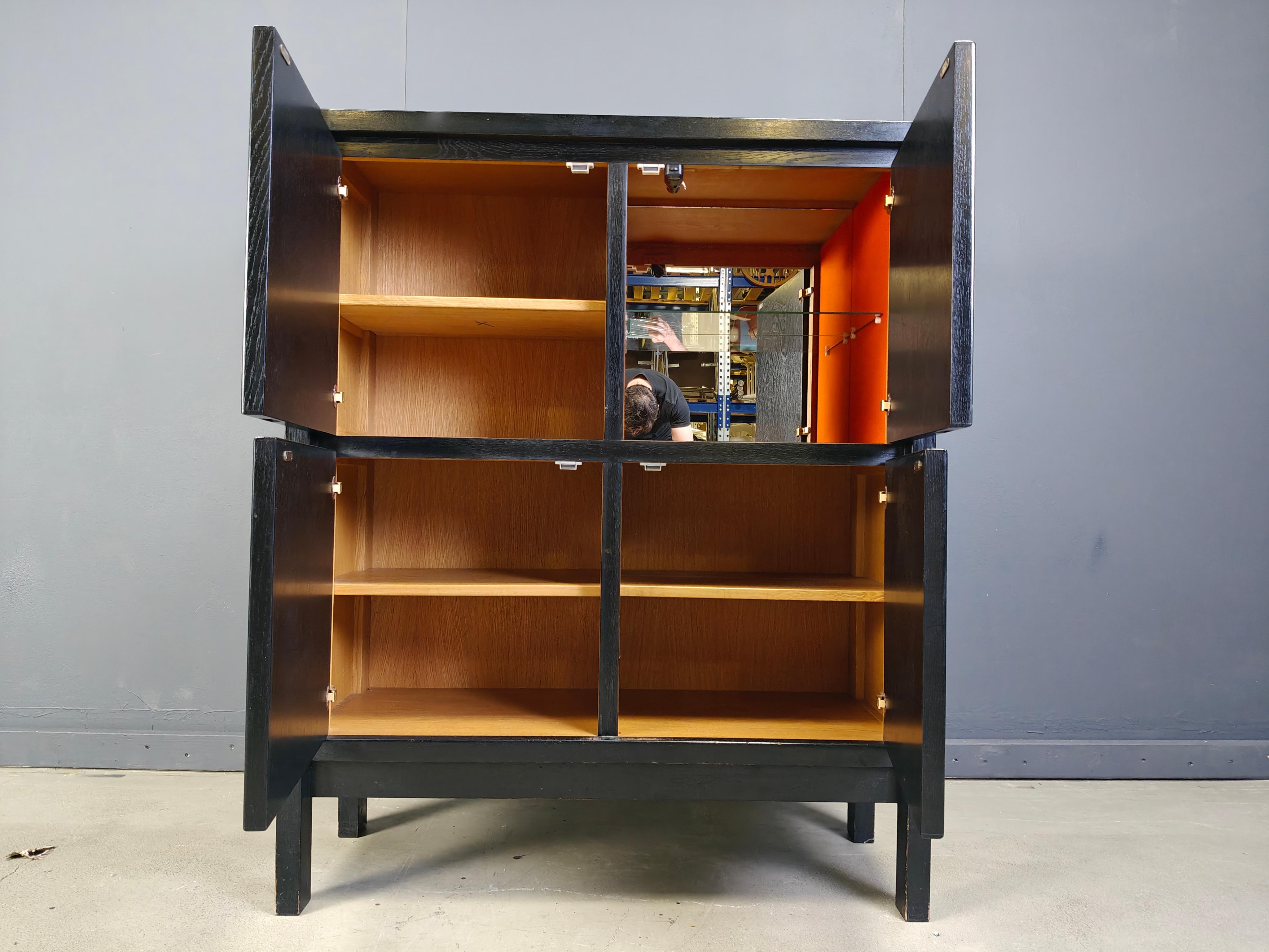 Schwarzer brutalistischer Barschrank, 1970er Jahre (Belgisch) im Angebot