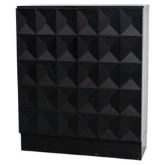 Mueble bar brutalista negro