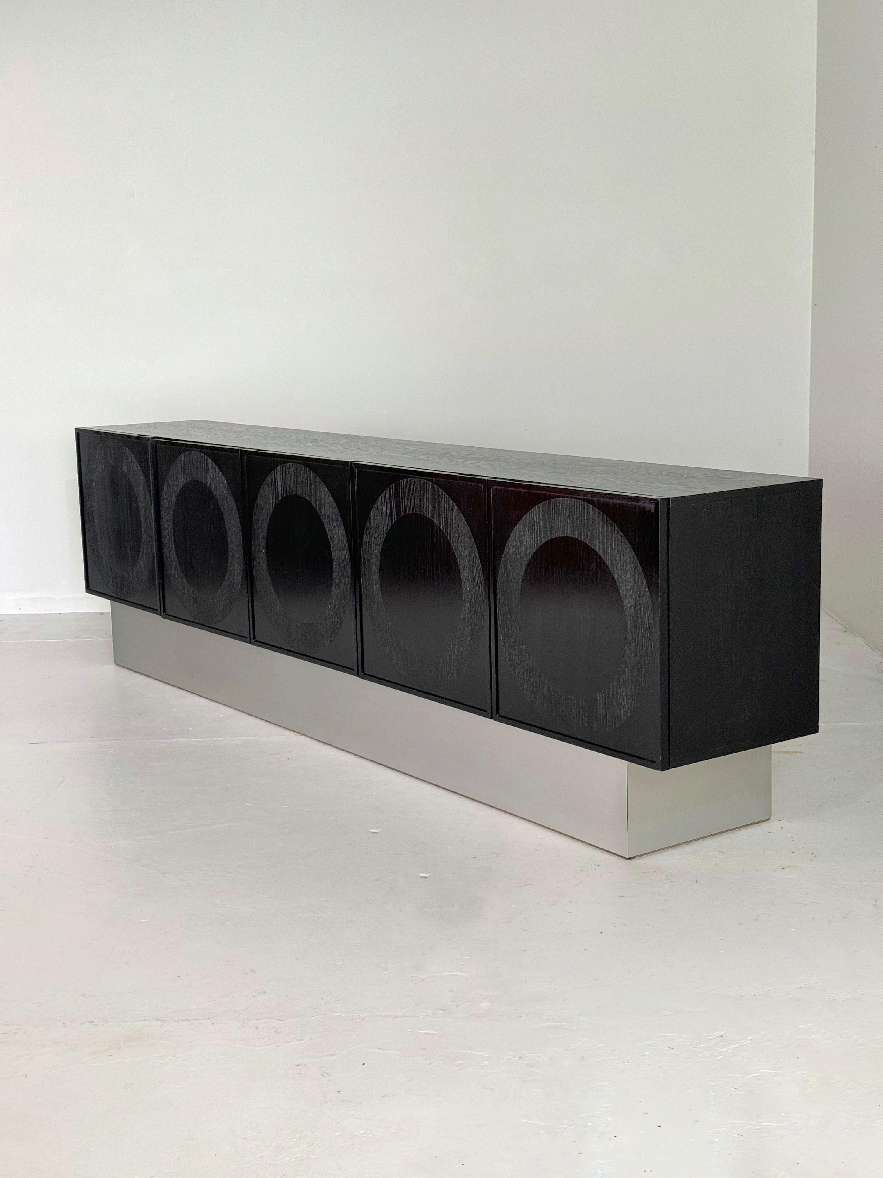 Credenza negra brutalista circulair, Musterring Bélgica Belga en venta