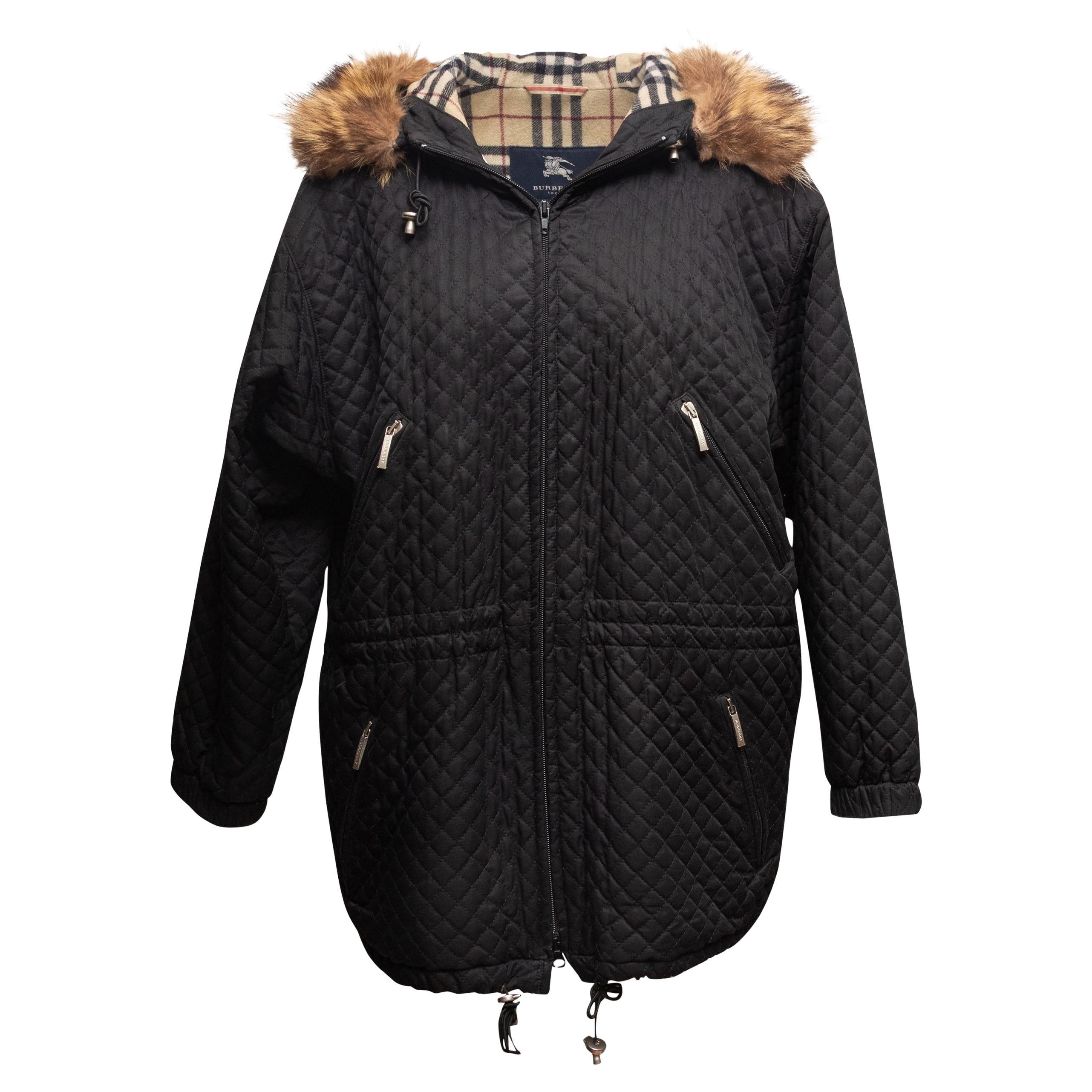 Burberry nero con cappuccio e fodera in lana trapuntata taglia US S in vendita