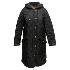 Burberry nero, cappotto trapuntato con cappuccio Nova foderato a scacchi, taglia US XS