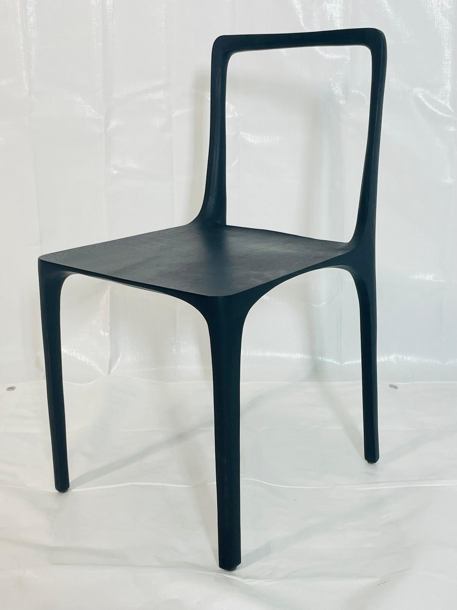 Chaise sculpturale contemporaine conçue et fabriquée à la main par Cédric Breisacher dans son Atelier en France, 2020. La chaise 