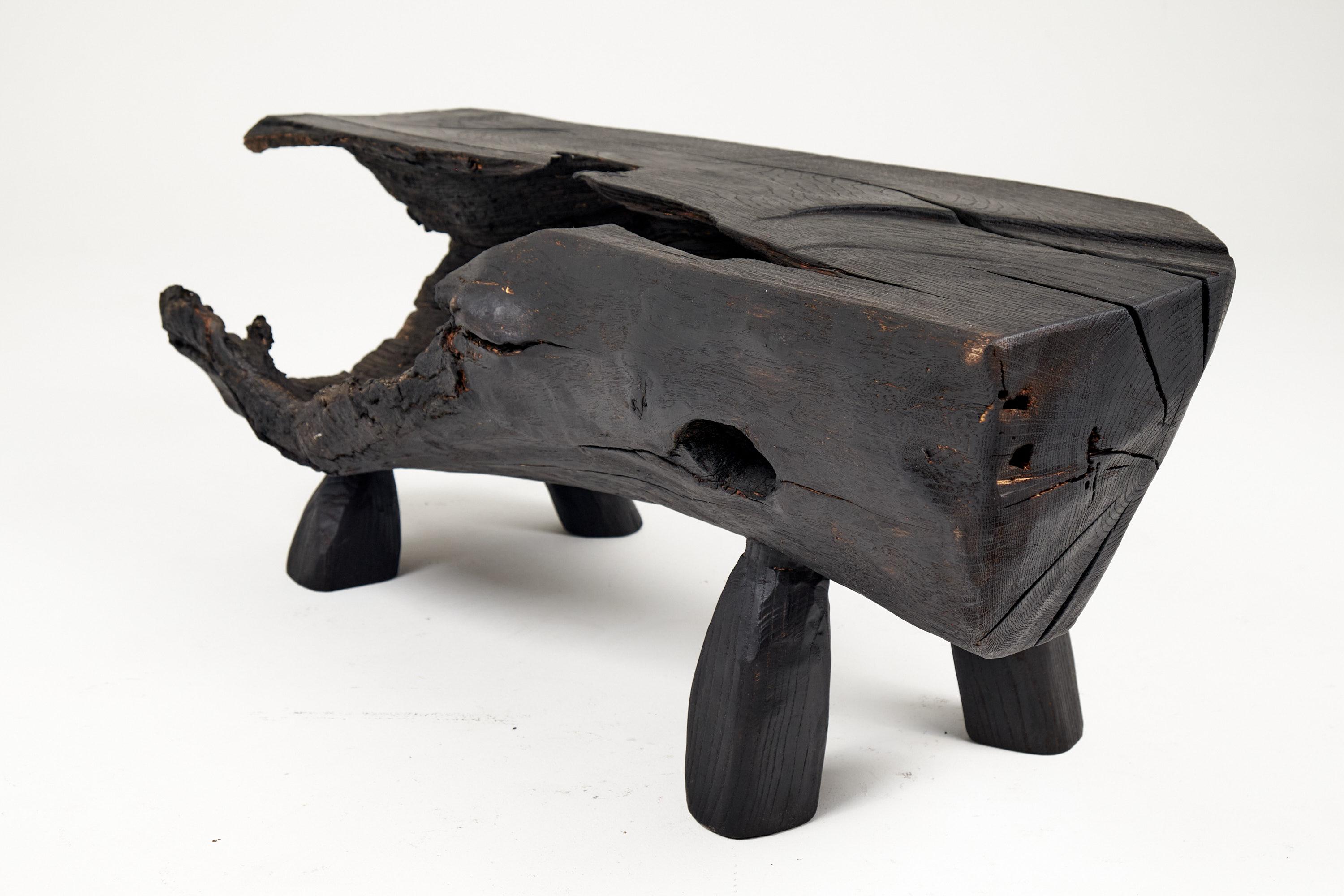 Black Burnt Wood, Panchina brutalista, Da esterno e da interno, Naturale ed ecologica in vendita 7