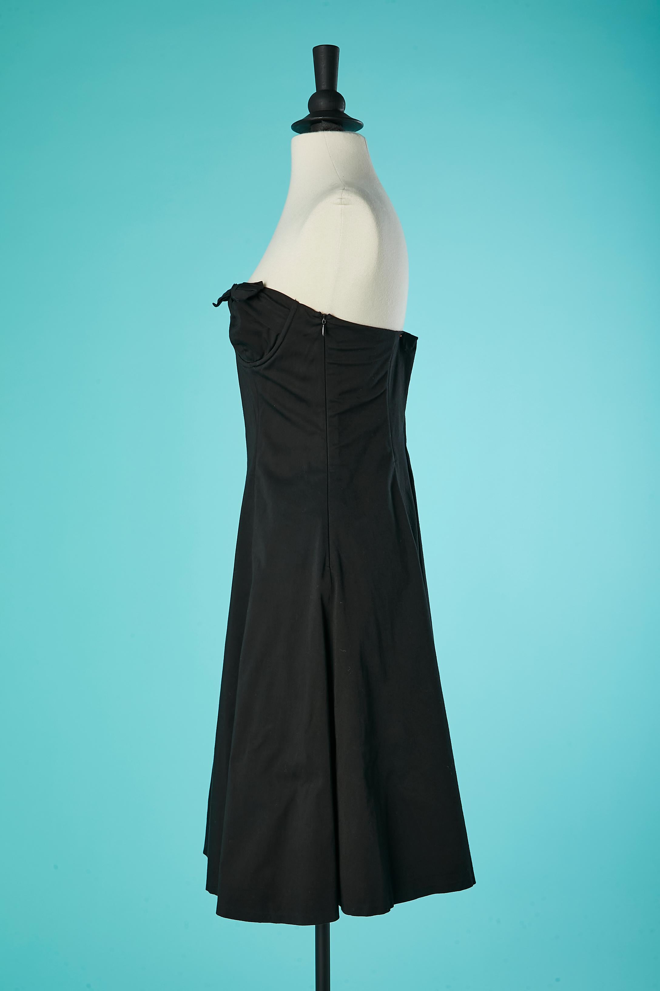 Black bustier cocktail dress with bow on the bust Moschino Cheap & Chic  In Excellent Condition For Sale In Saint-Ouen-Sur-Seine, FR