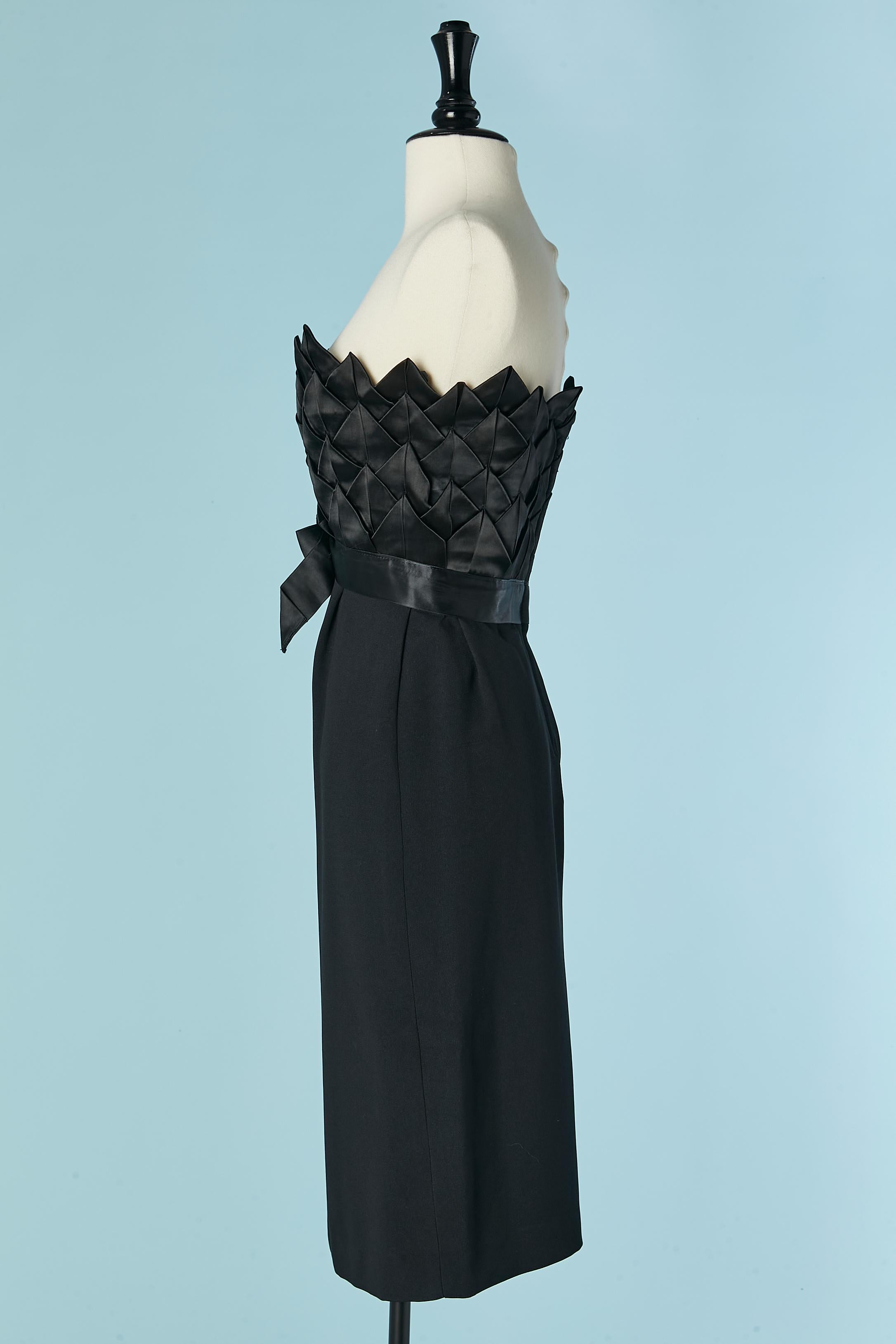 Black bustier cocktail dress with pleats VICTOR COSTA In Excellent Condition For Sale In Saint-Ouen-Sur-Seine, FR