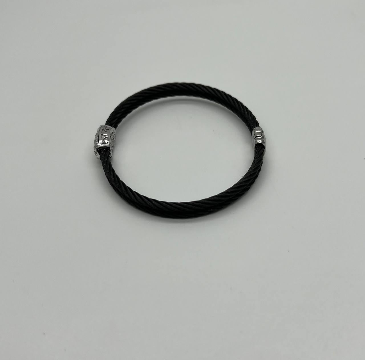Donna Bracciale nero a cavo con diamanti in oro bianco 18 carati con filigrana e dichiarazione a torsione in vendita