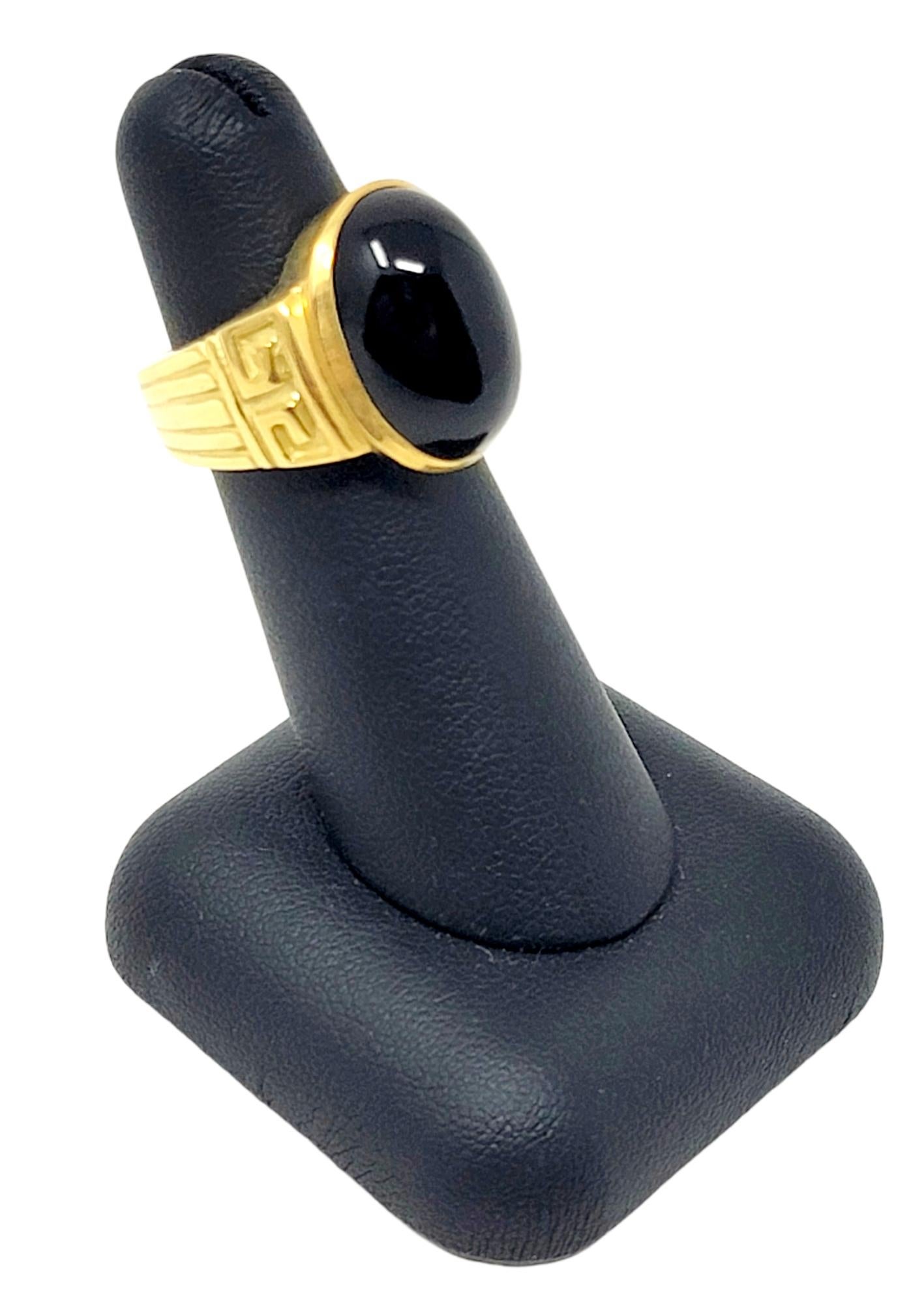 Black Cabochon Oval Onyx Ring in 18 Karat Yellow Gold Bold Wide Design For Sale 1