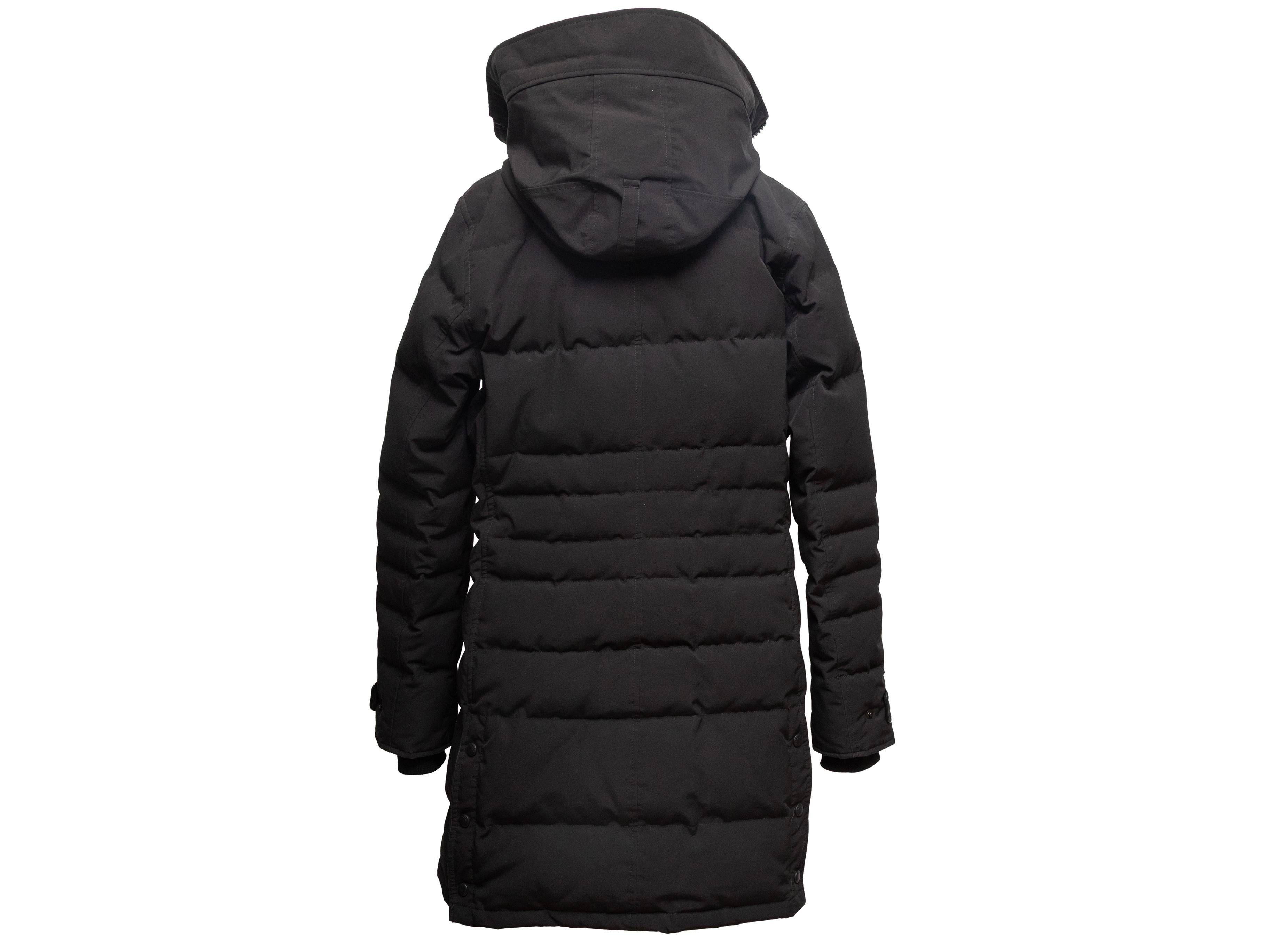 Canada Goose nero con cappuccio in piuma d'oca taglia L. In condizioni buone in vendita a New York, NY