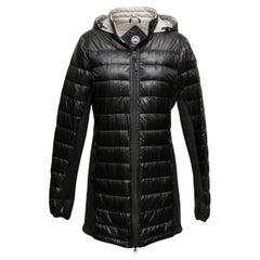 Schwarzer Canada Goose Kapuzen-Daunen-Puffermantel Größe US M
