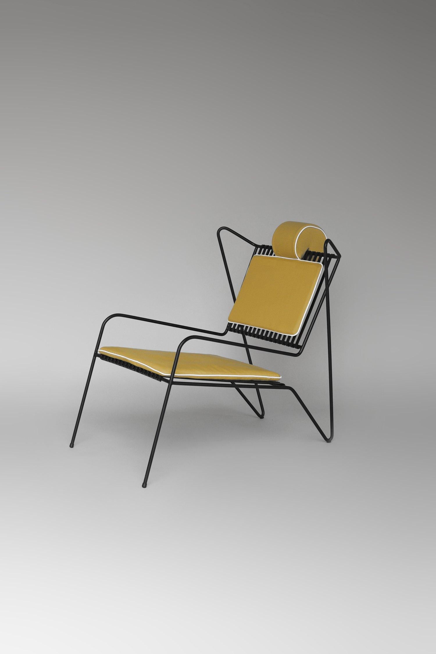Altro Sedia Capri Easy Lounge nera con cuscini e pouf di Cools Collection in vendita