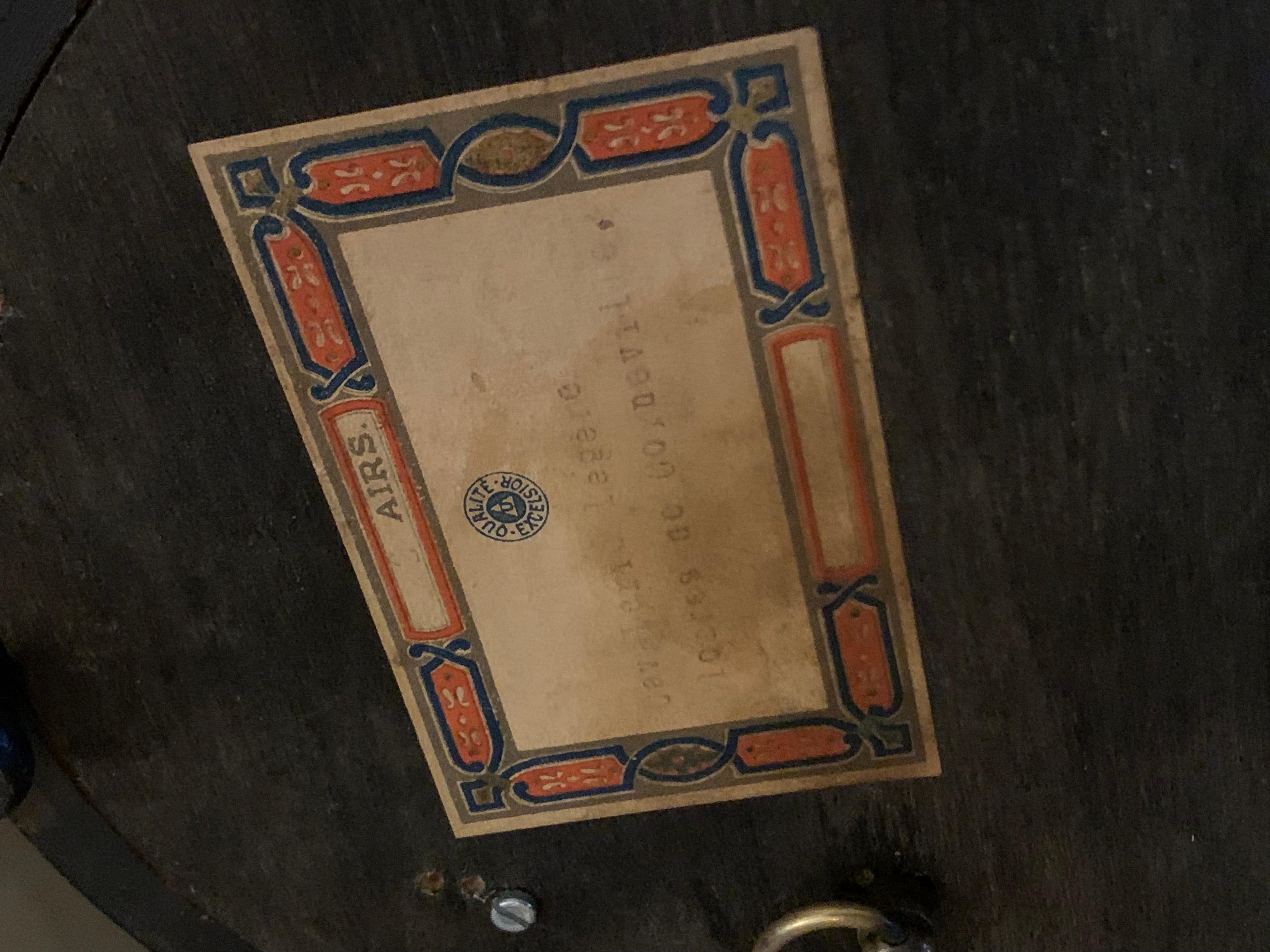 Caja de Cigarros Carrusel Negra, Caja de Música Giratoria con Pájaros Azules Pintados a Mano en venta 12
