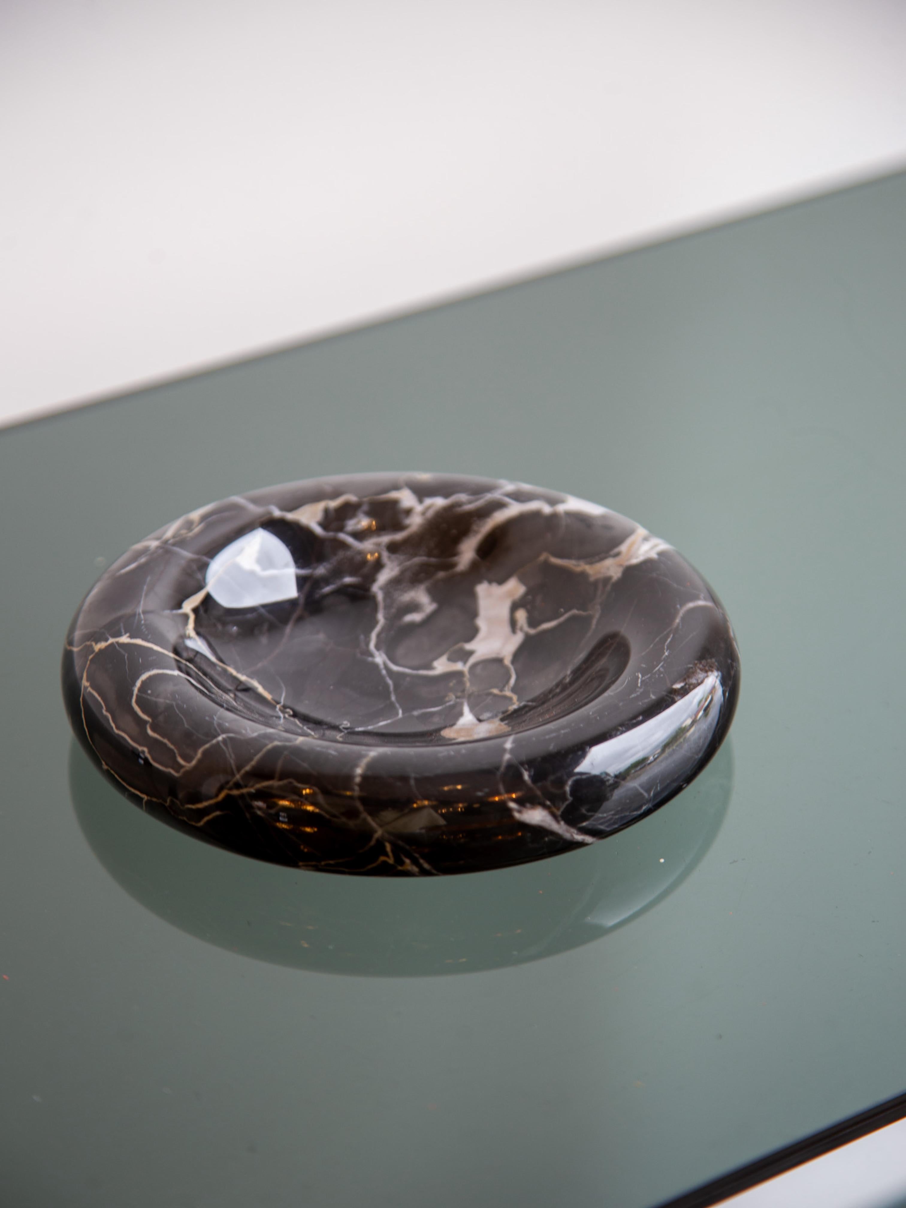 Cenicero de mármol de Carrara negro de Sergio Asti Moderno de mediados de siglo