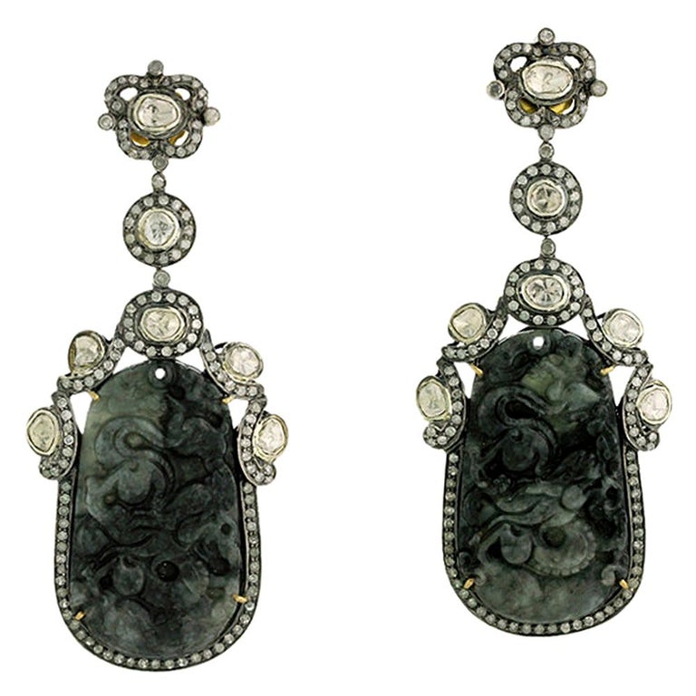 Boucles d'oreilles en jade noir sculpté et diamants En vente sur 1stDibs