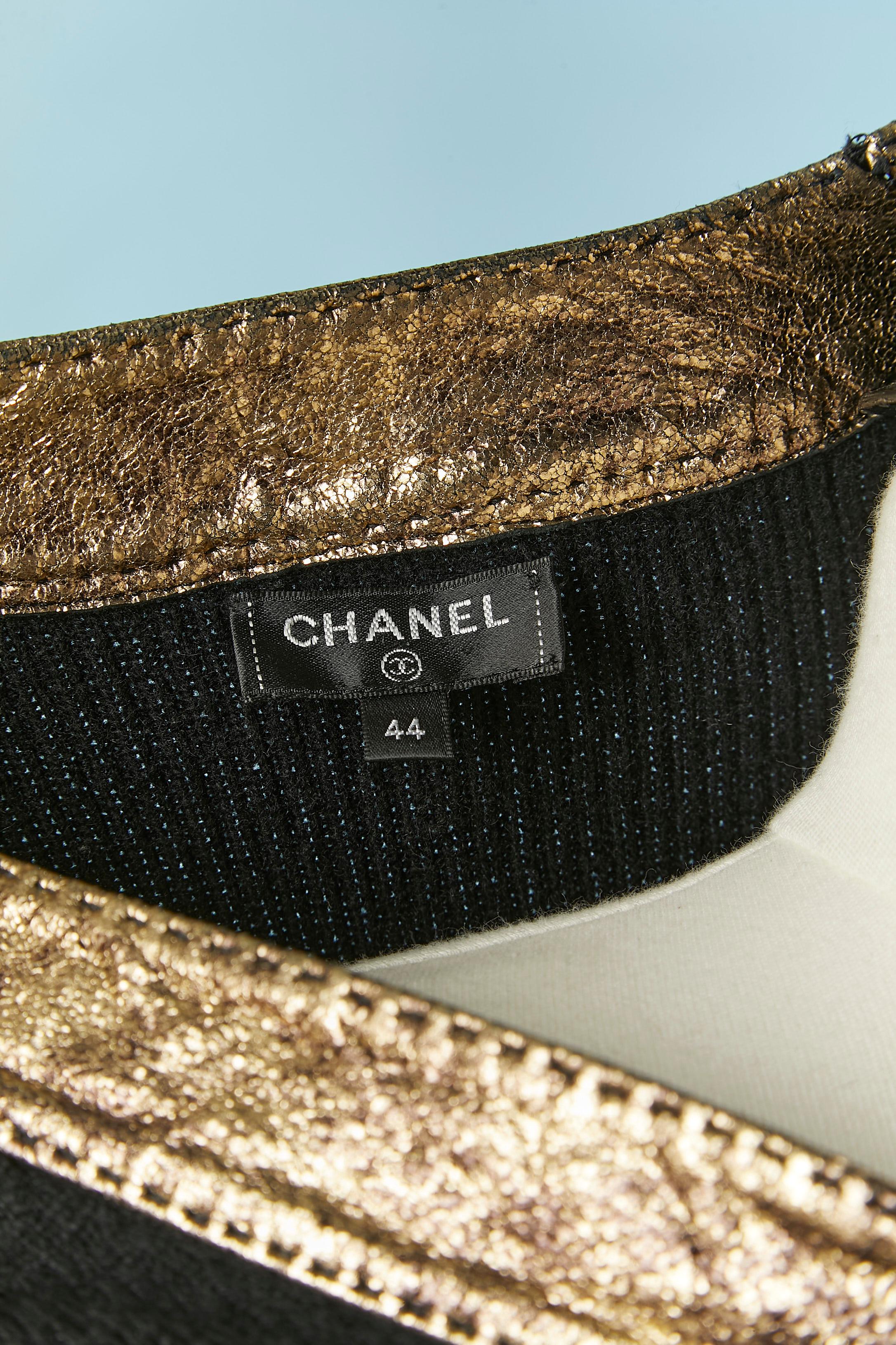 Rebeca de cachemira negra con incrustaciones de piel dorada CHANEL en venta 2