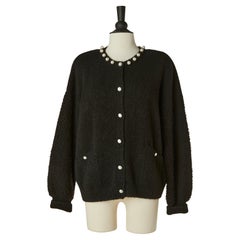 Schwarze Kaschmir-Strickjacke mit Perlenknopf CHANEL
