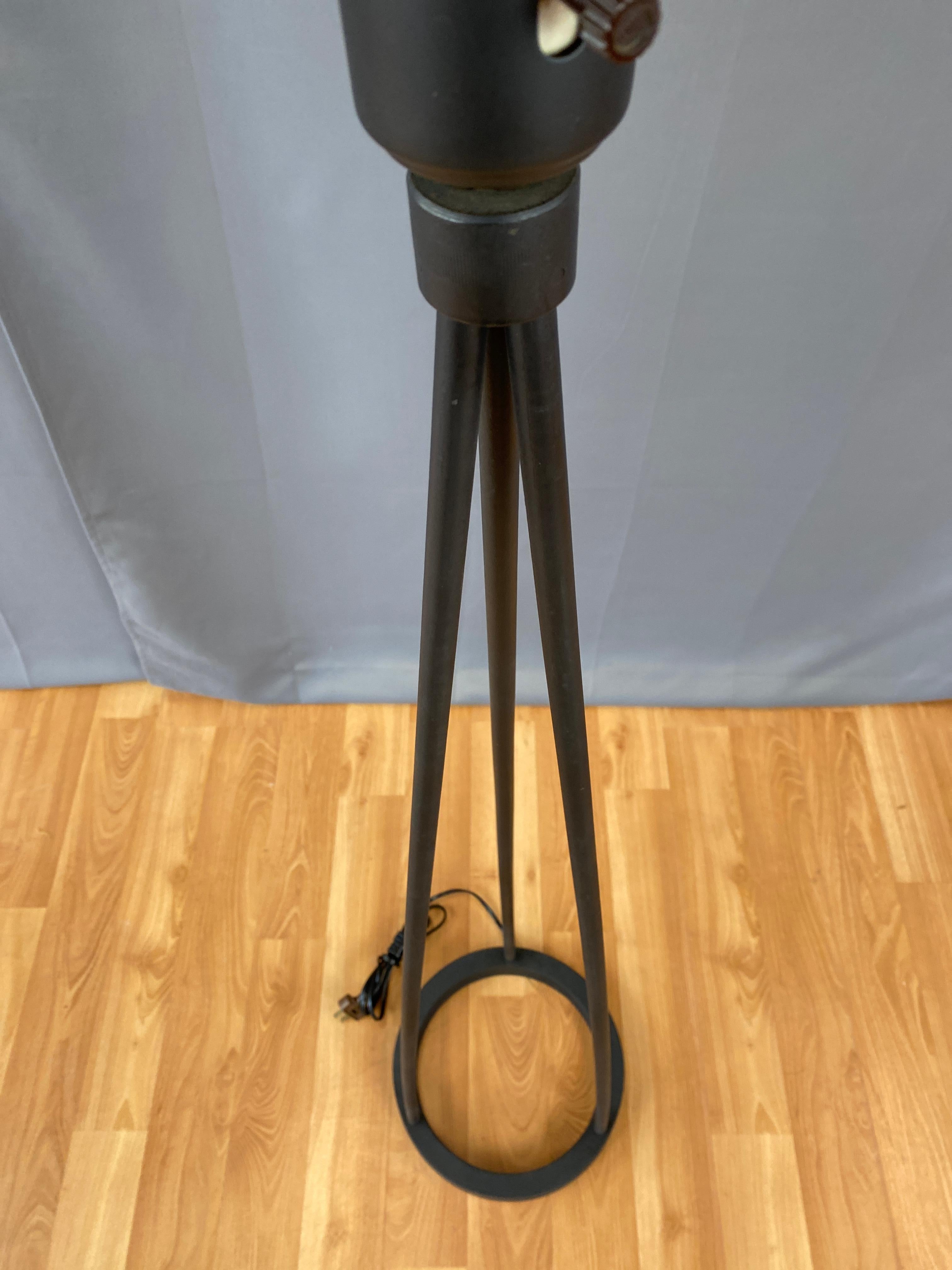 Robert Bulmore Black Cast Iron Tripod Floor Lamp, 1950s In Good Condition For Sale In San Francisco, CA
