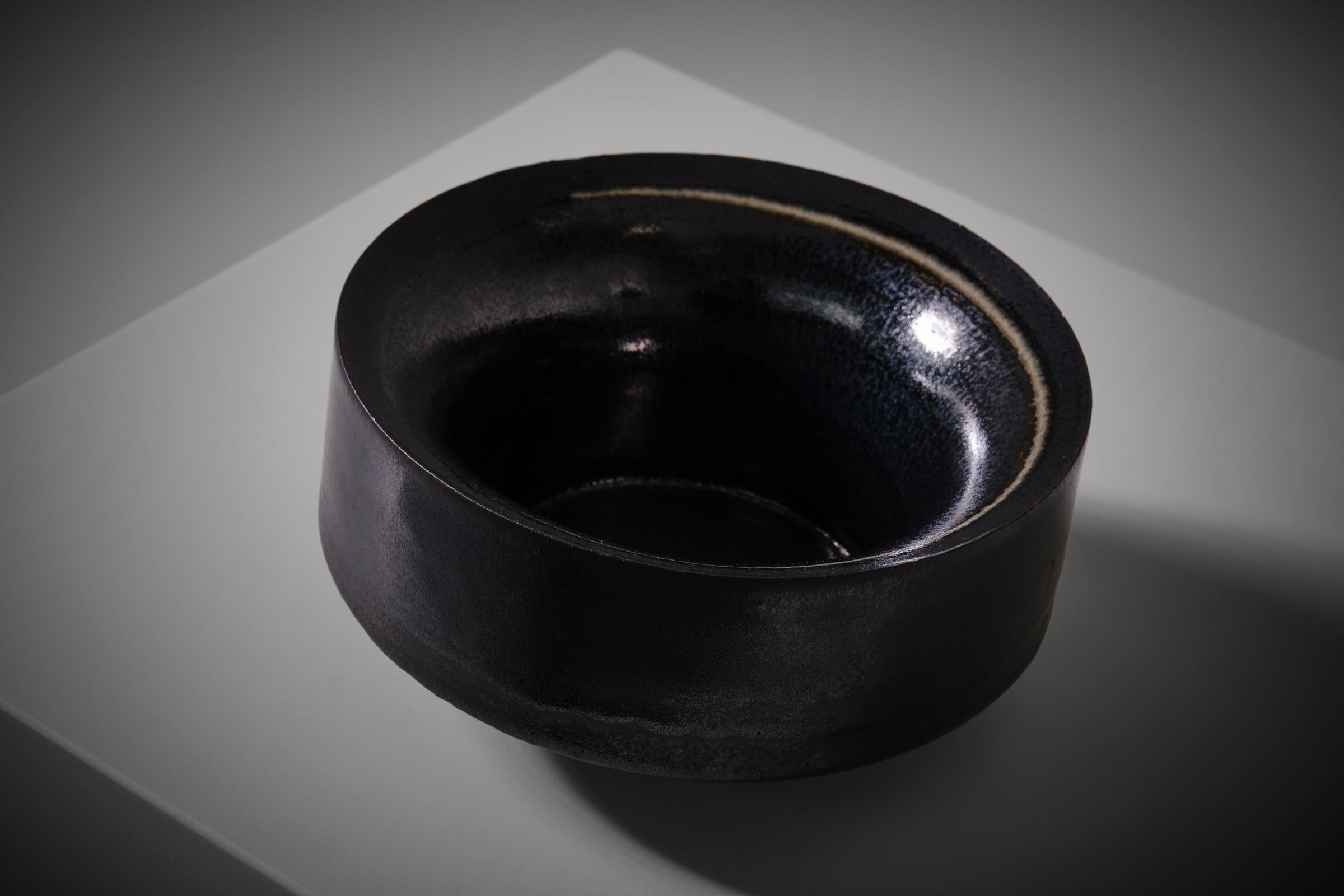 Black Ceramic Bowl by Carlo Zauli, Italy, 1960s In Good Condition For Sale In Rotterdam, NL