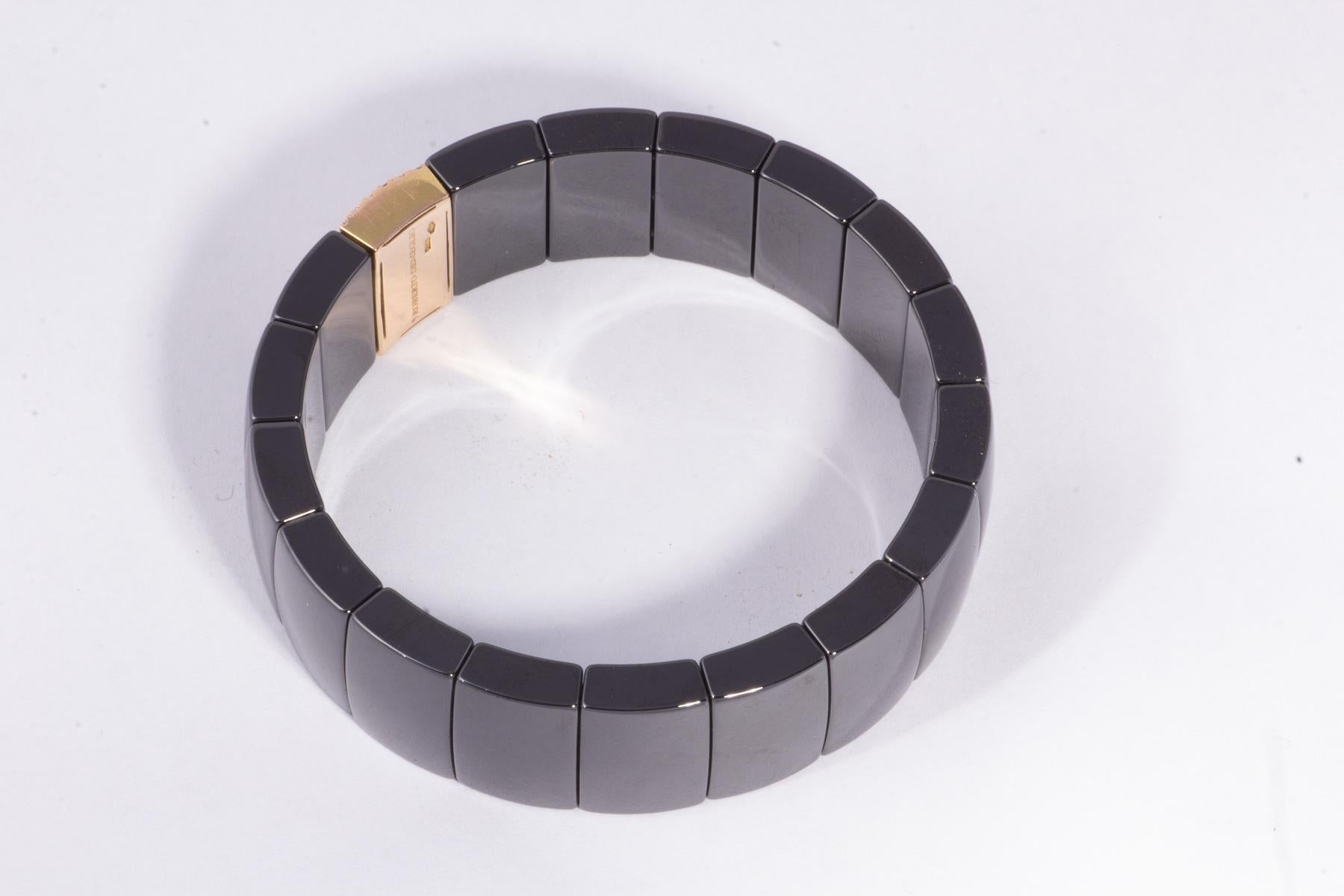Flexibles Armband aus schwarzer Keramik mit Roségold- und Diamantornamenten (Moderne) im Angebot