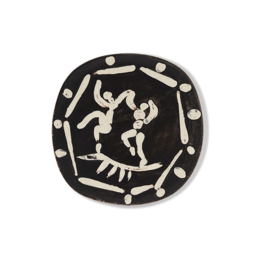 Pablo Picasso Black Ceramic Plate 'Deux Danseurs'  In Good Condition For Sale In Paris, FR