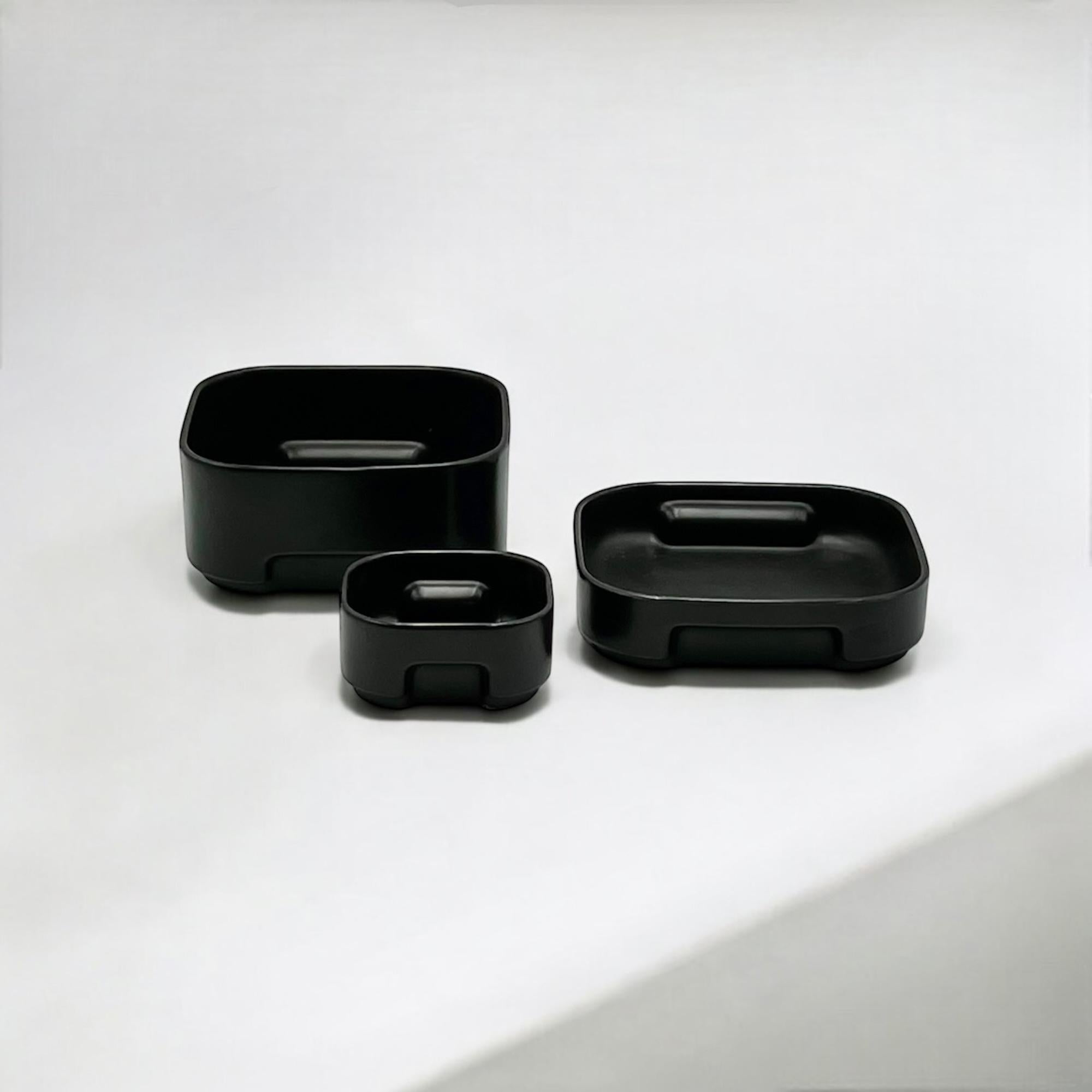 Set di stoviglie in ceramica nera Makio Hasuike Collection Arnolfo Di Cambio, anni '70 1