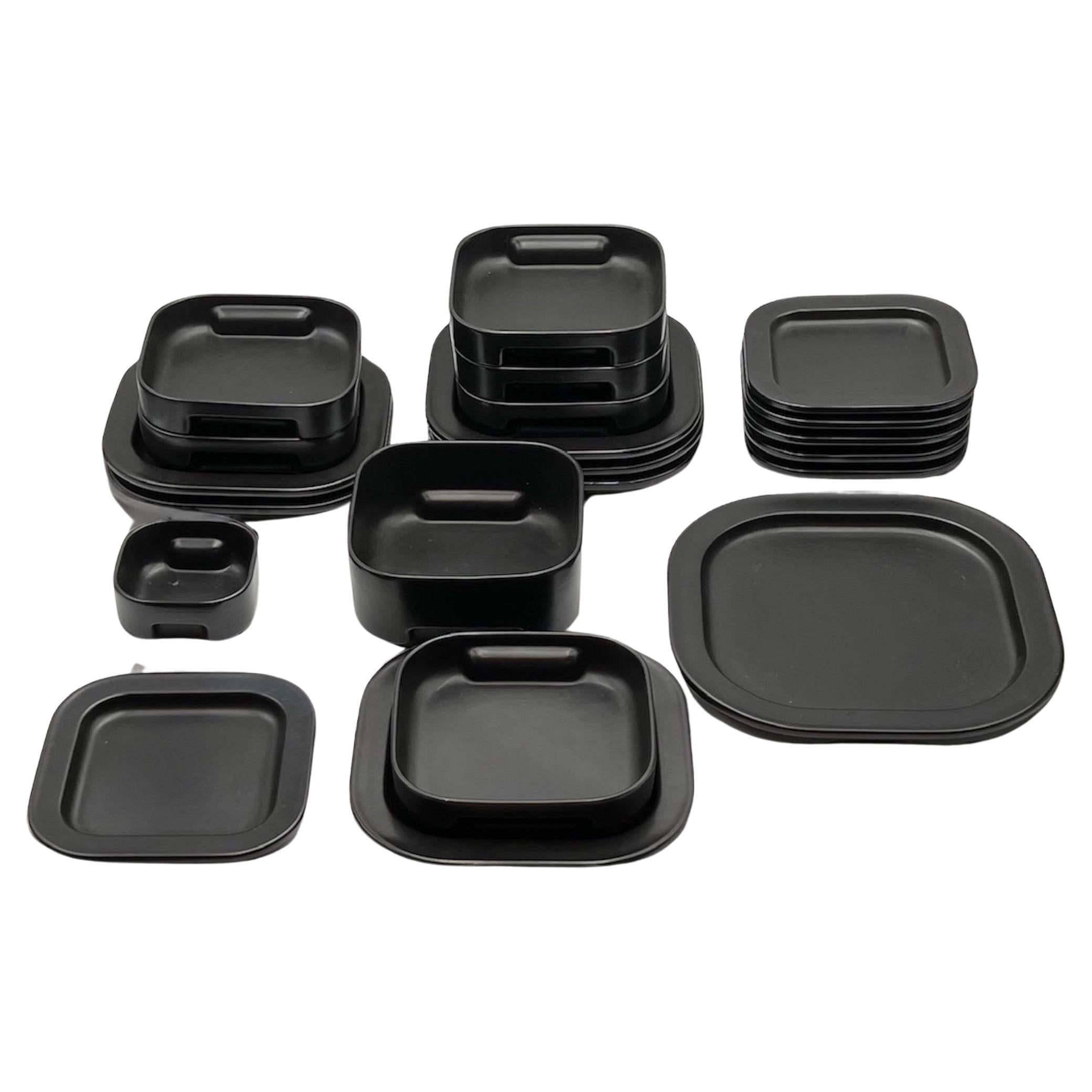 Black Ceramic Tableware Set Makio Hasuike Collection Arnolfo Di Cambio, 1970s For Sale