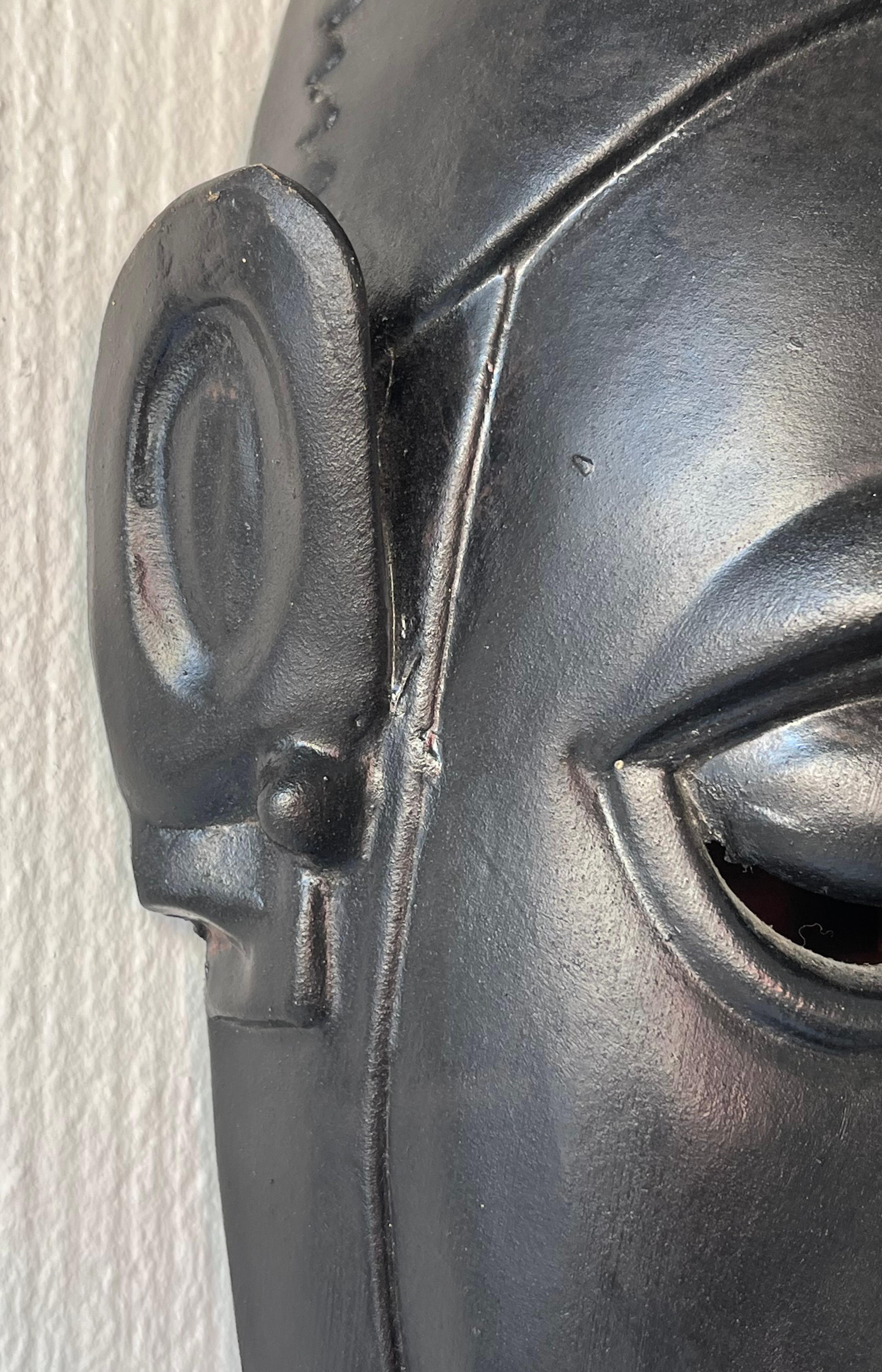 Francese Maschera tribale in ceramica nera - CIRCA 1950/70 in vendita