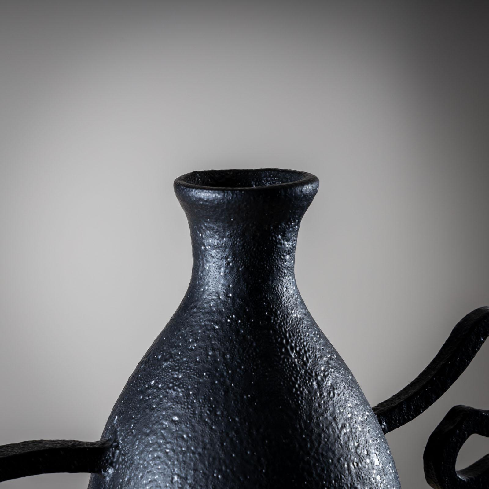 Francese Vaso in ceramica nera di Poemu, Francia 2023 in vendita