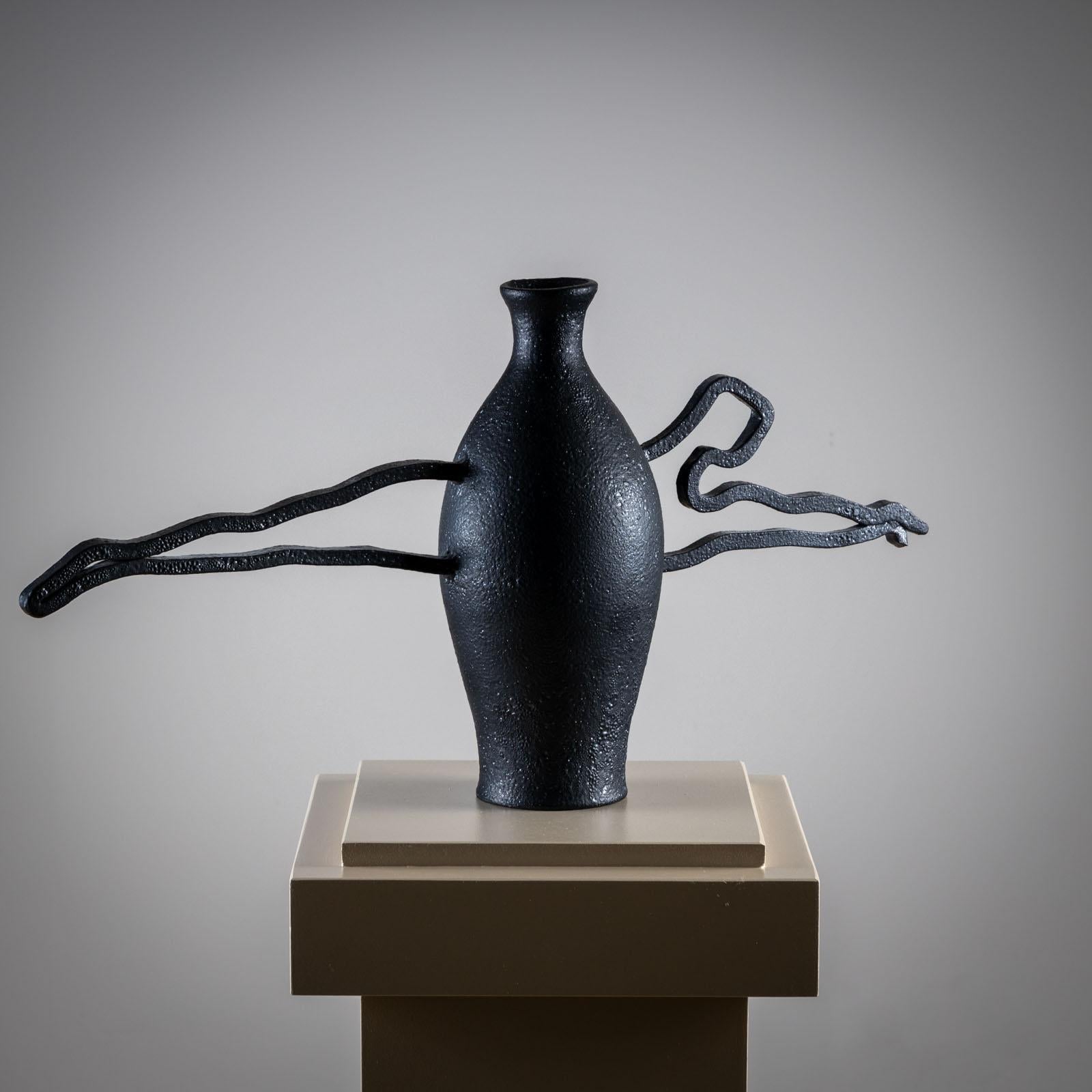 Vaso in ceramica nera di Poemu, Francia 2023 in vendita 1