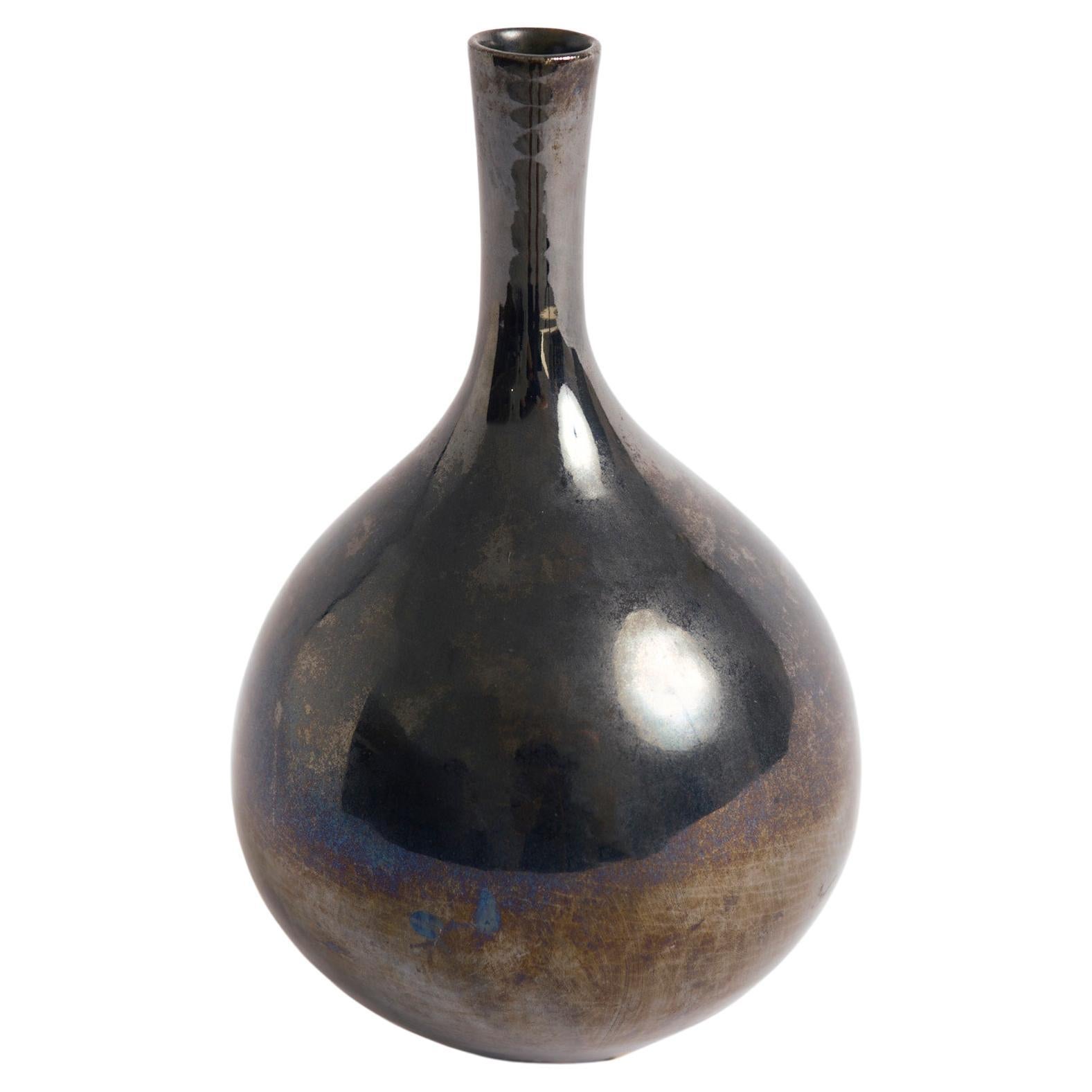 Vaso di ceramica nero