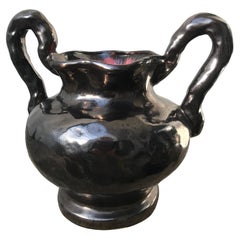Vase en céramique noire, couleur intérieure rose, signé, Valoris